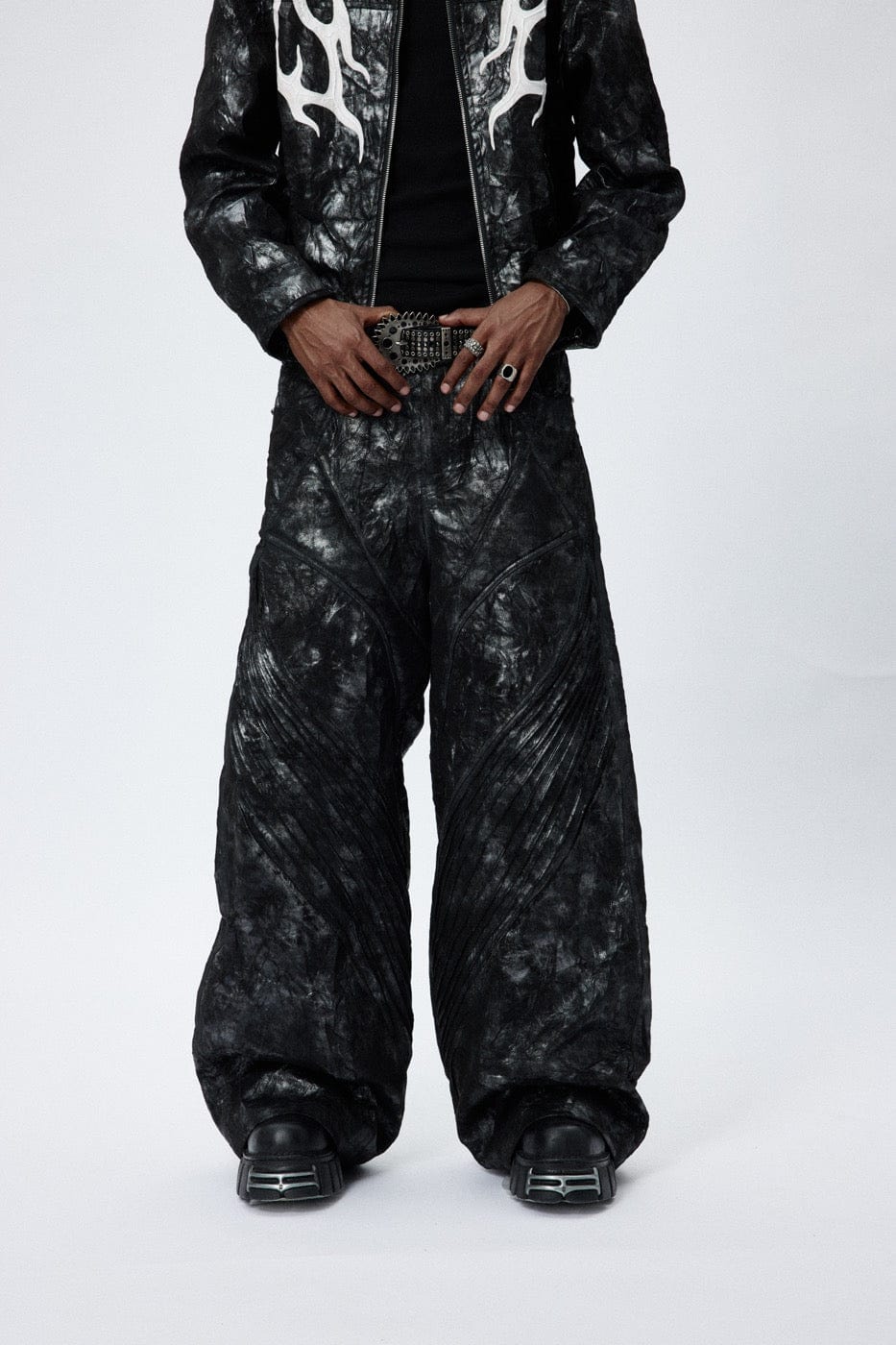 Pantalones de piernas anchas de tinte oscuro