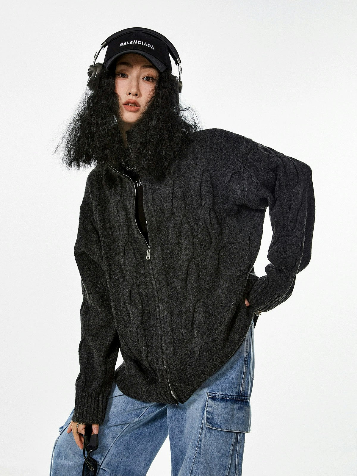Ribbed Trim Cable Knit Zip-Up Cardigan