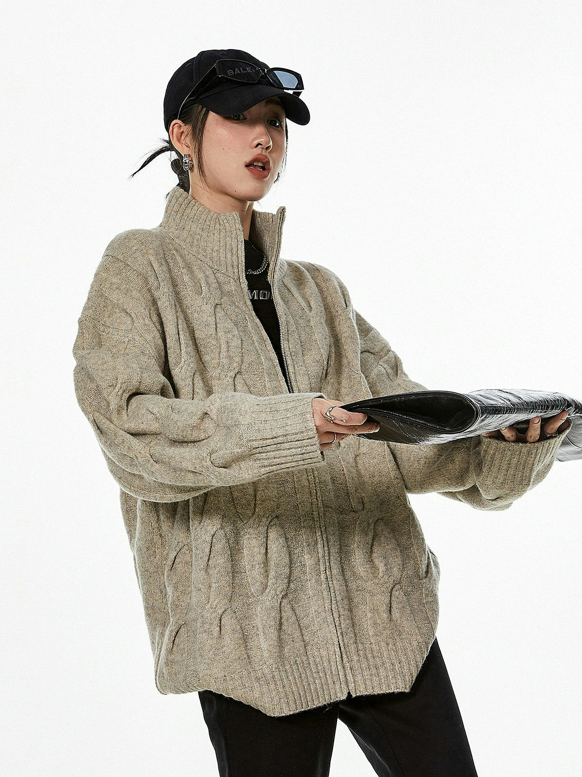 Ribbed Trim Cable Knit Zip-Up Cardigan