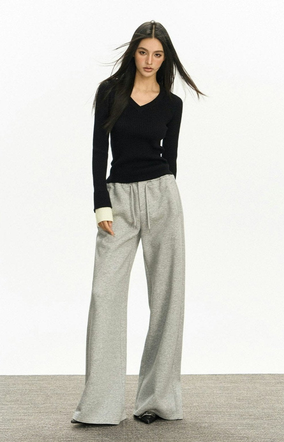 Ribbed V-Neck Contrast Sweater