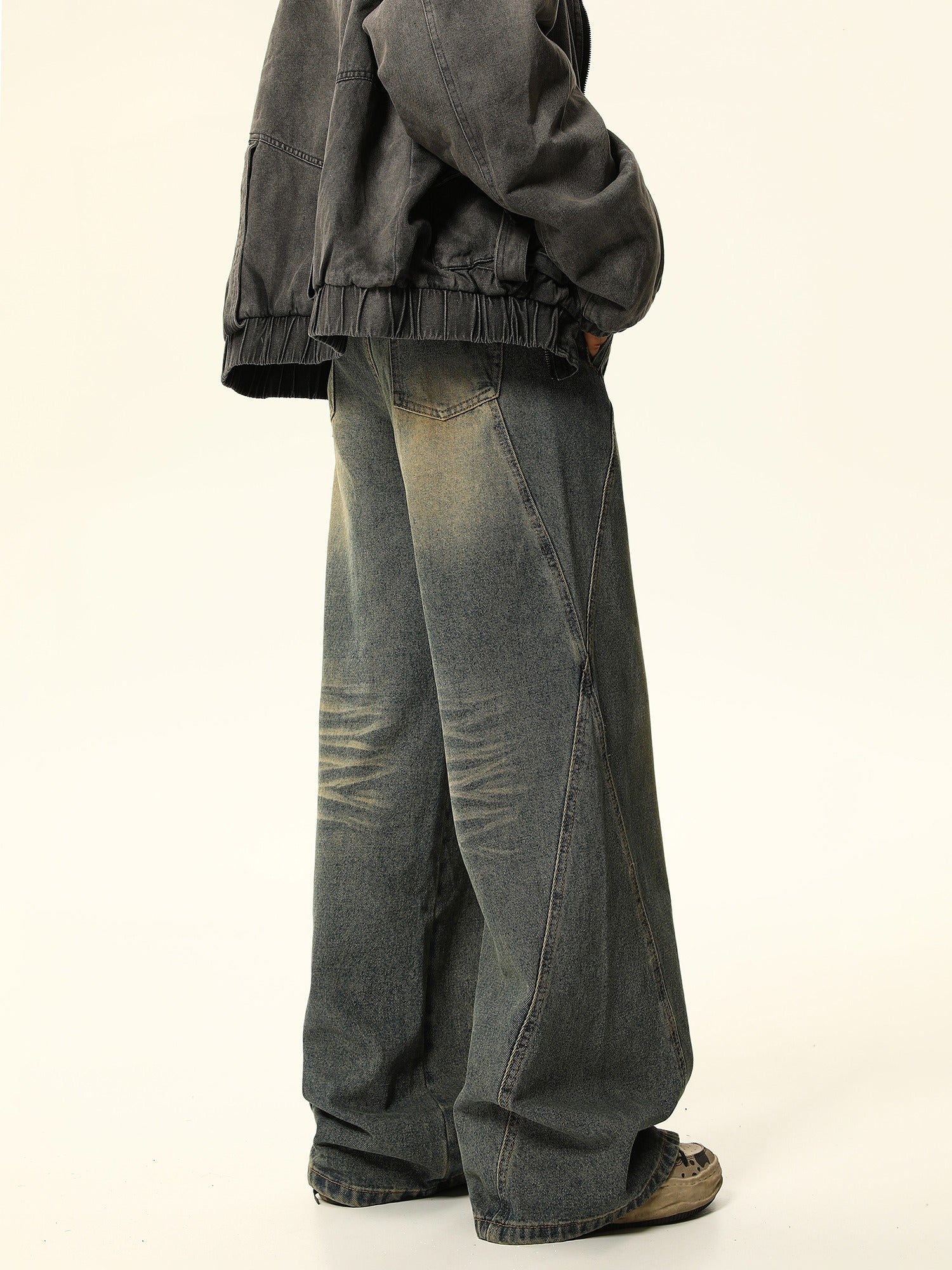 Vintage-Wäsche mit breitem Tischler Jeans