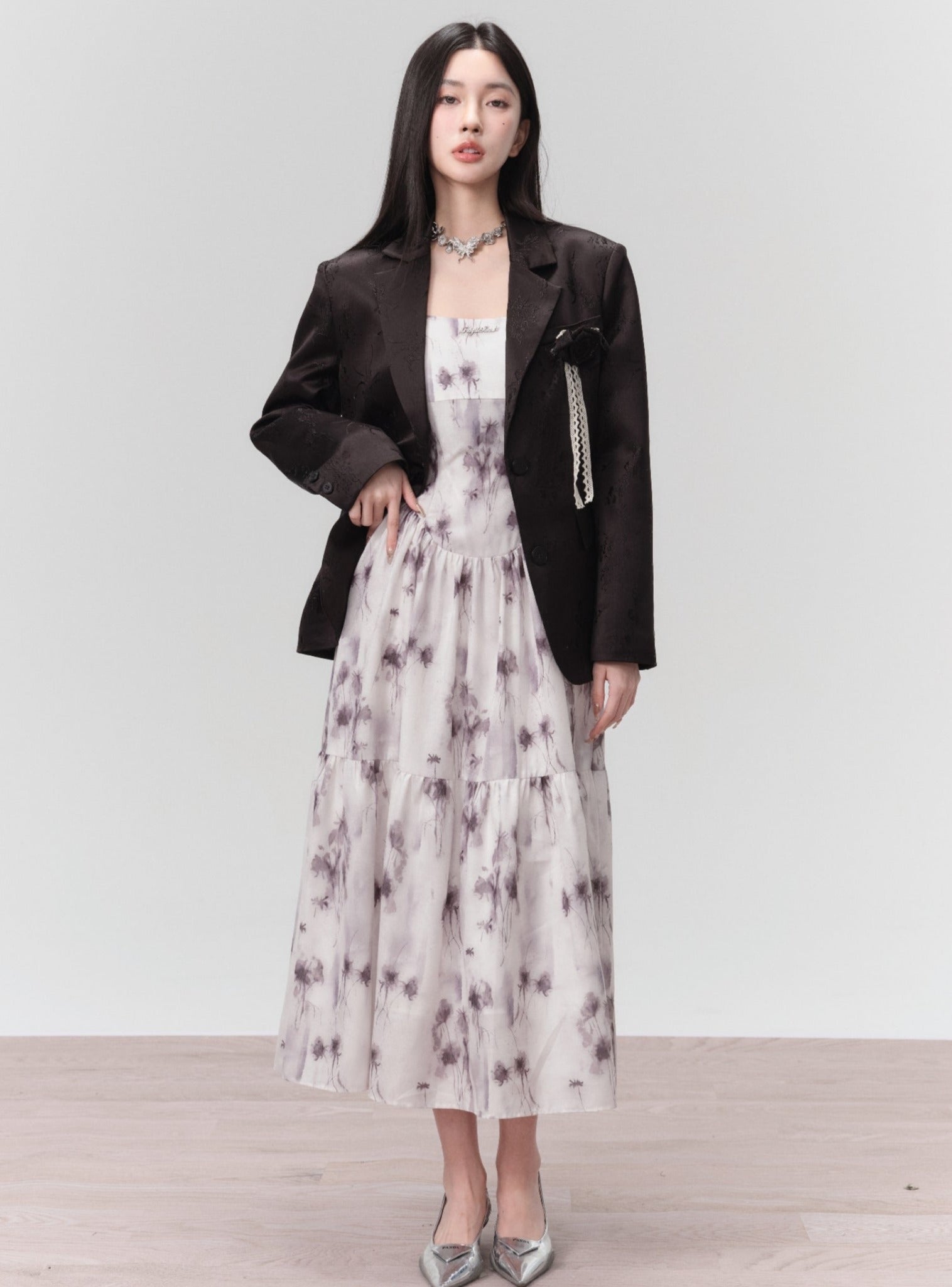 라벤더 미스트 에테리얼 플로럴 스파게티 스트랩 미디 드레스