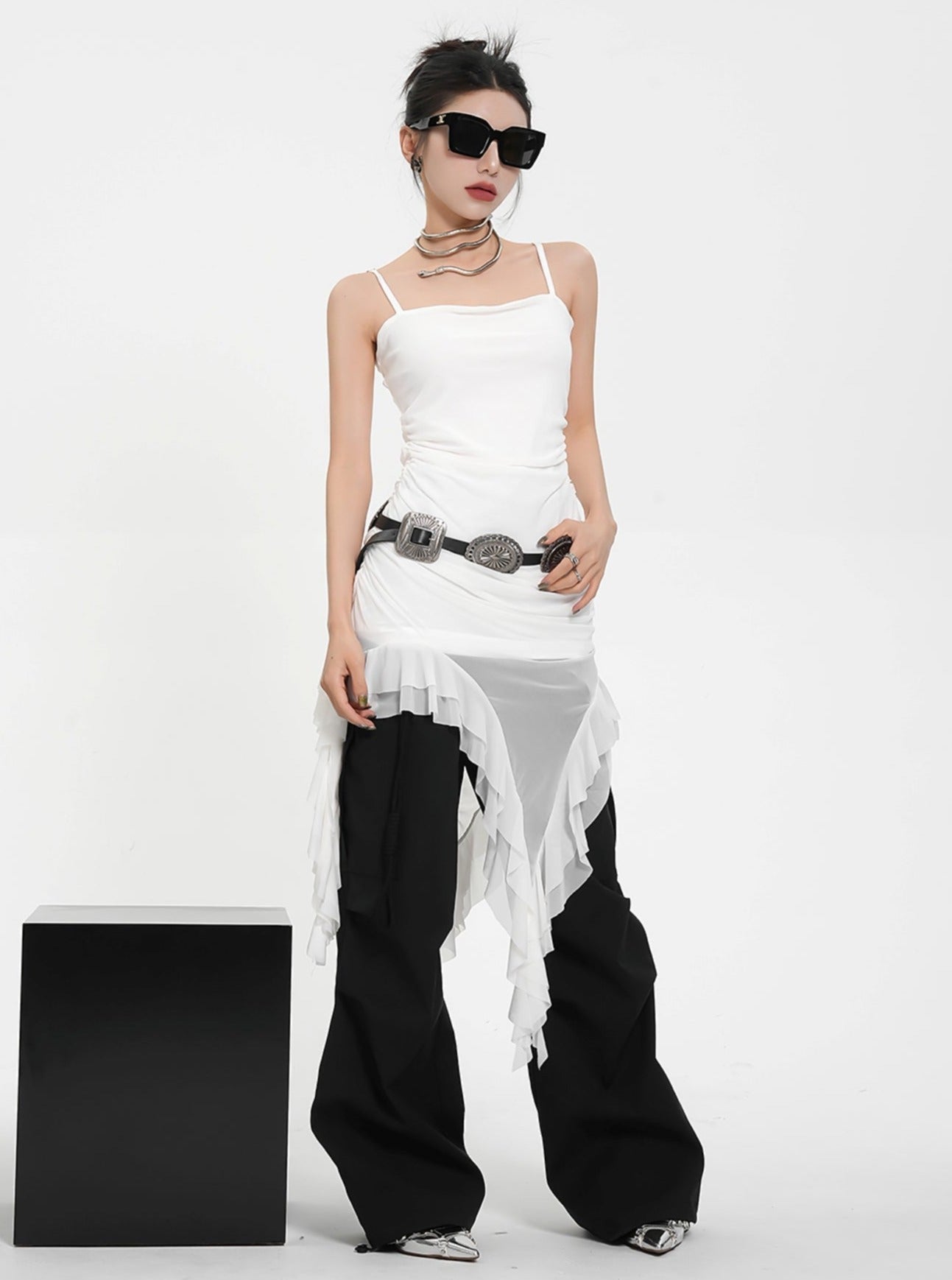 비대칭 러플 헴 미니 드레스 - 스파게티 스트랩 바디콘 칵테일 드레스