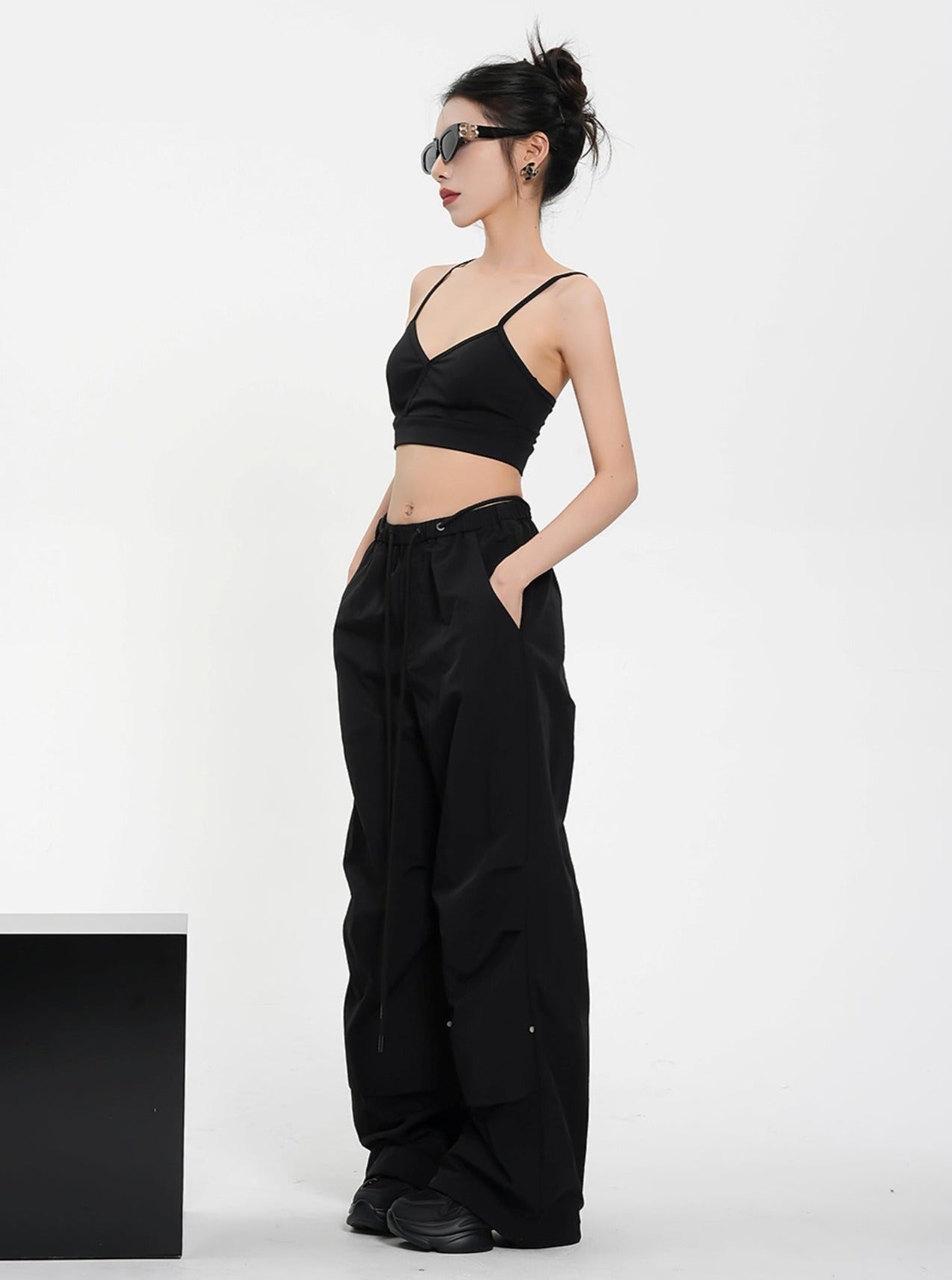 Pantalon à jambes larges à taille haute - pantalon de palais avant plissé noir