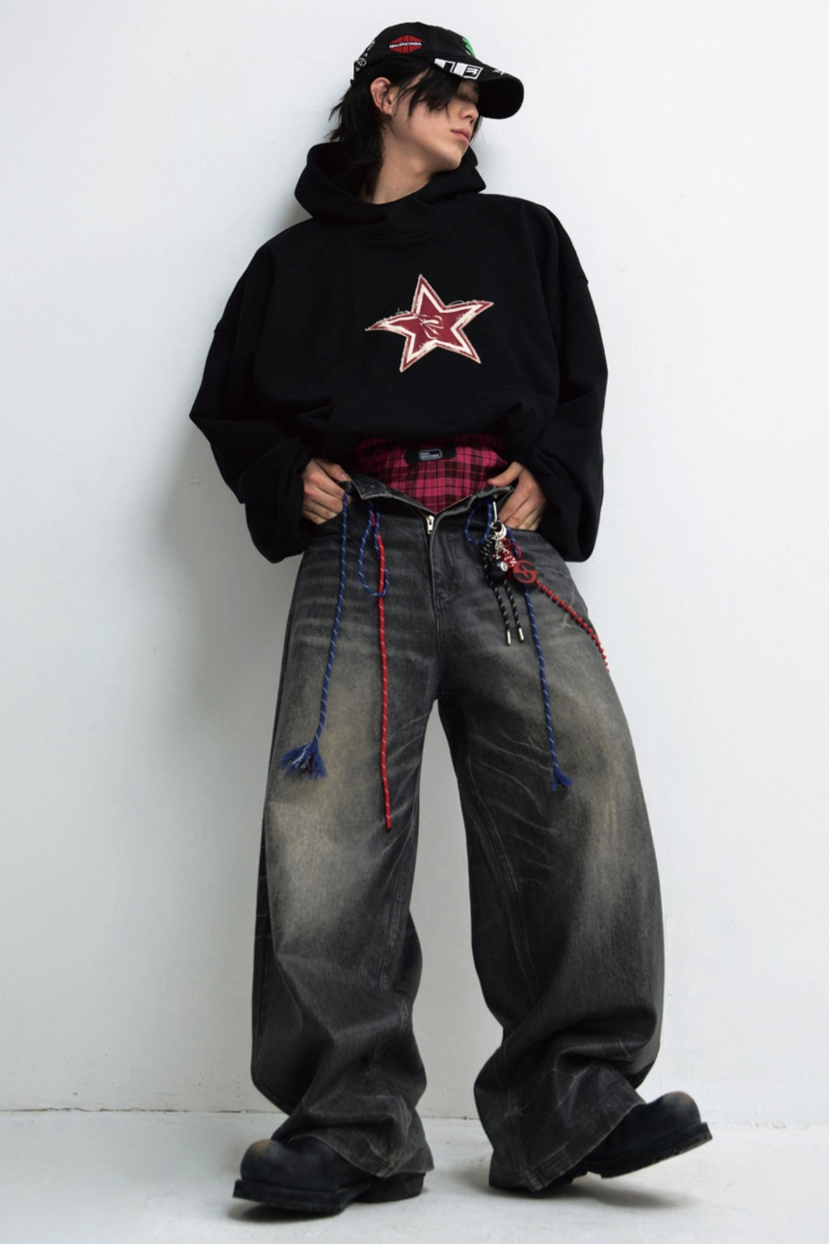 Men's Loose Black Star Embroidered Hoodie