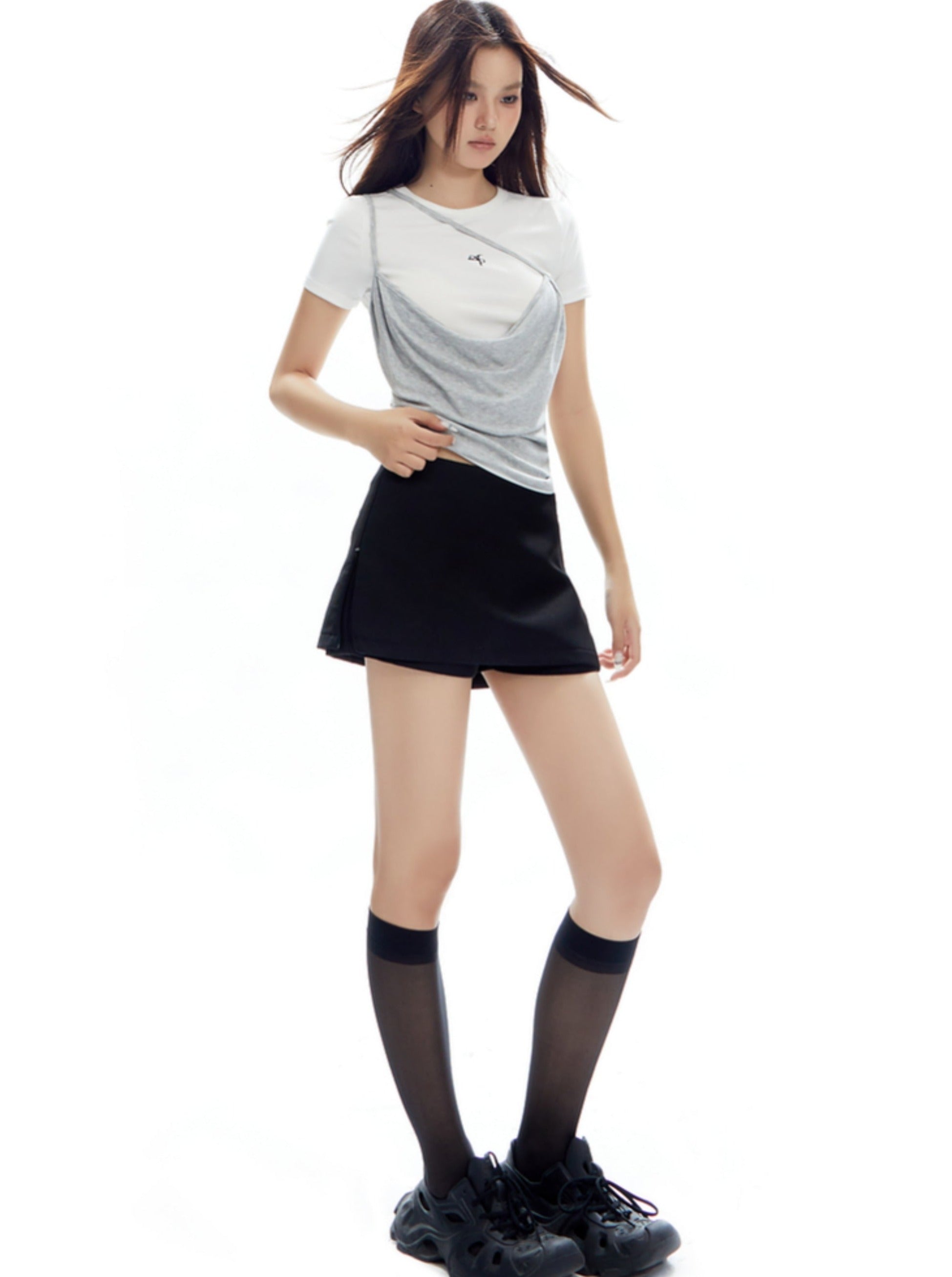 Sleek Slate Mini falda