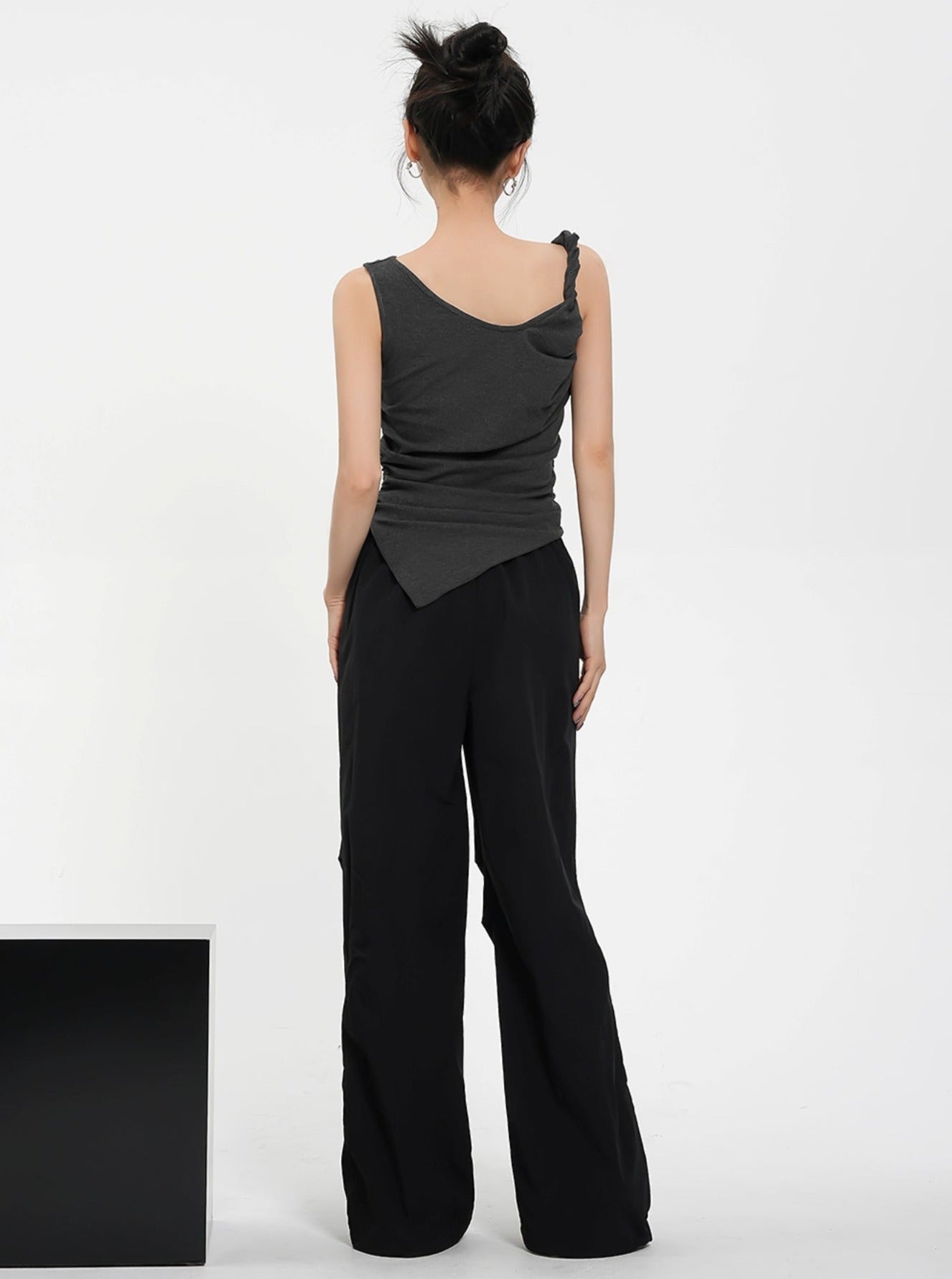 Pantalon à jambes larges à taille haute - pantalon de palais avant plissé noir