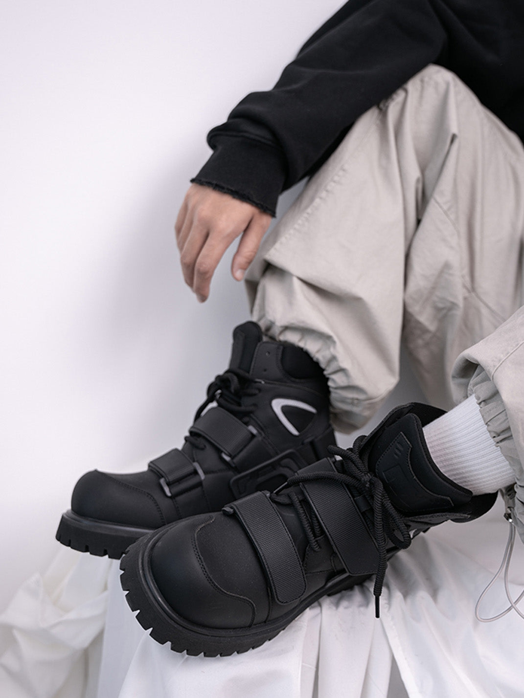 Black Velcro-Strap Lug-Sole Moto Boots - View 7