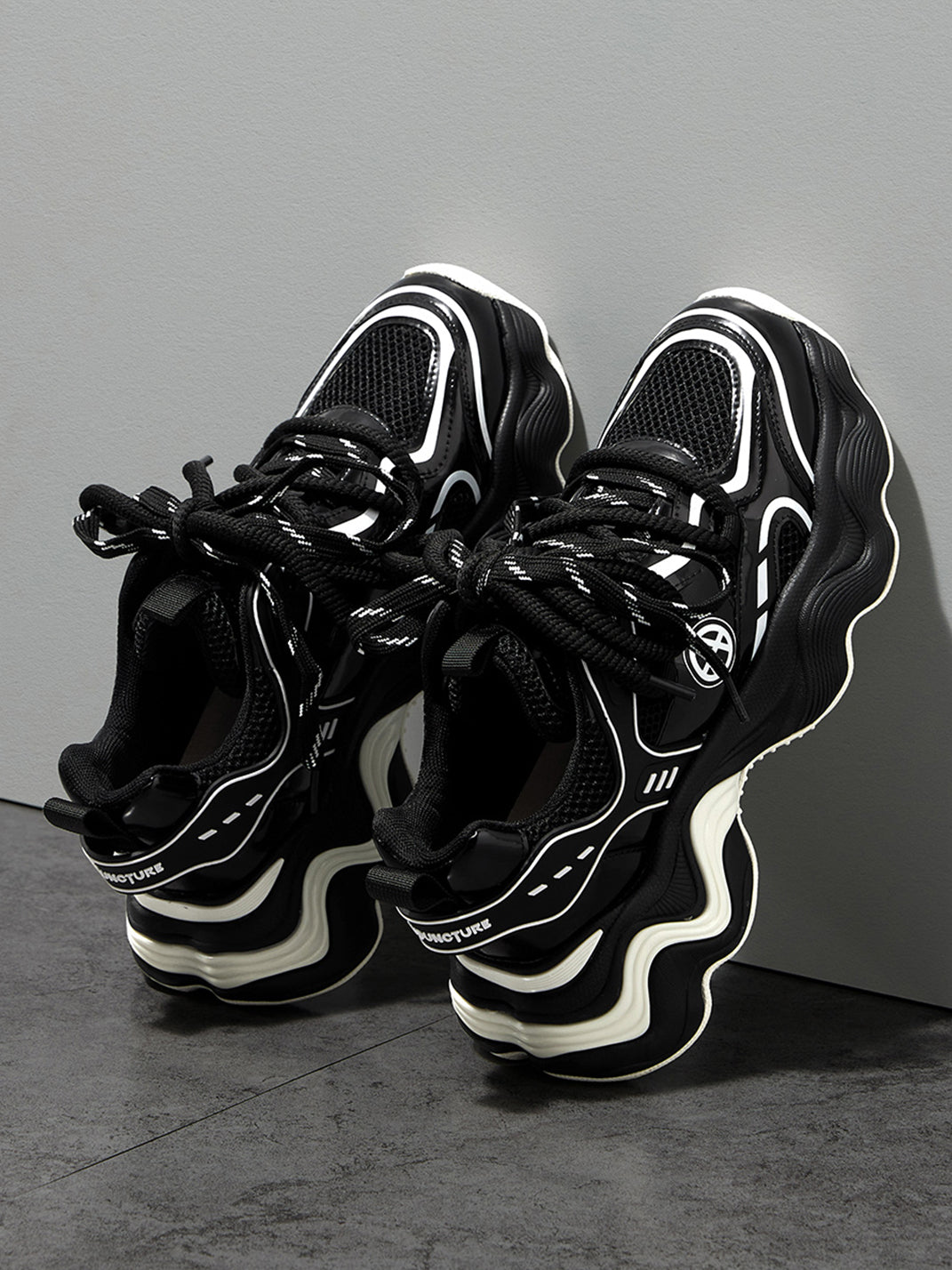 Black Wave-Sole Chunky Dad Sneakers - View 8