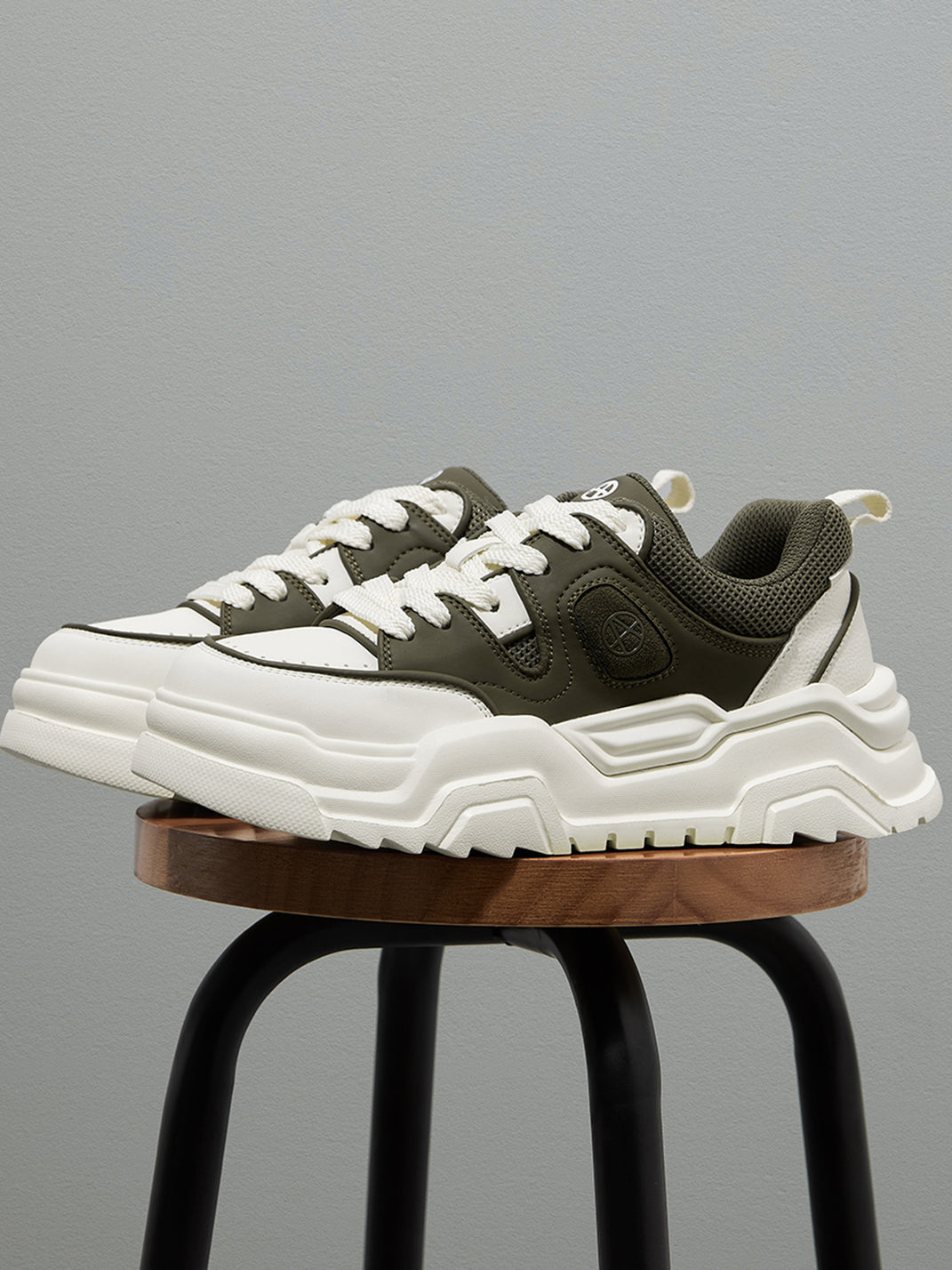 Black White Cutout Platform Sneakers - View 23