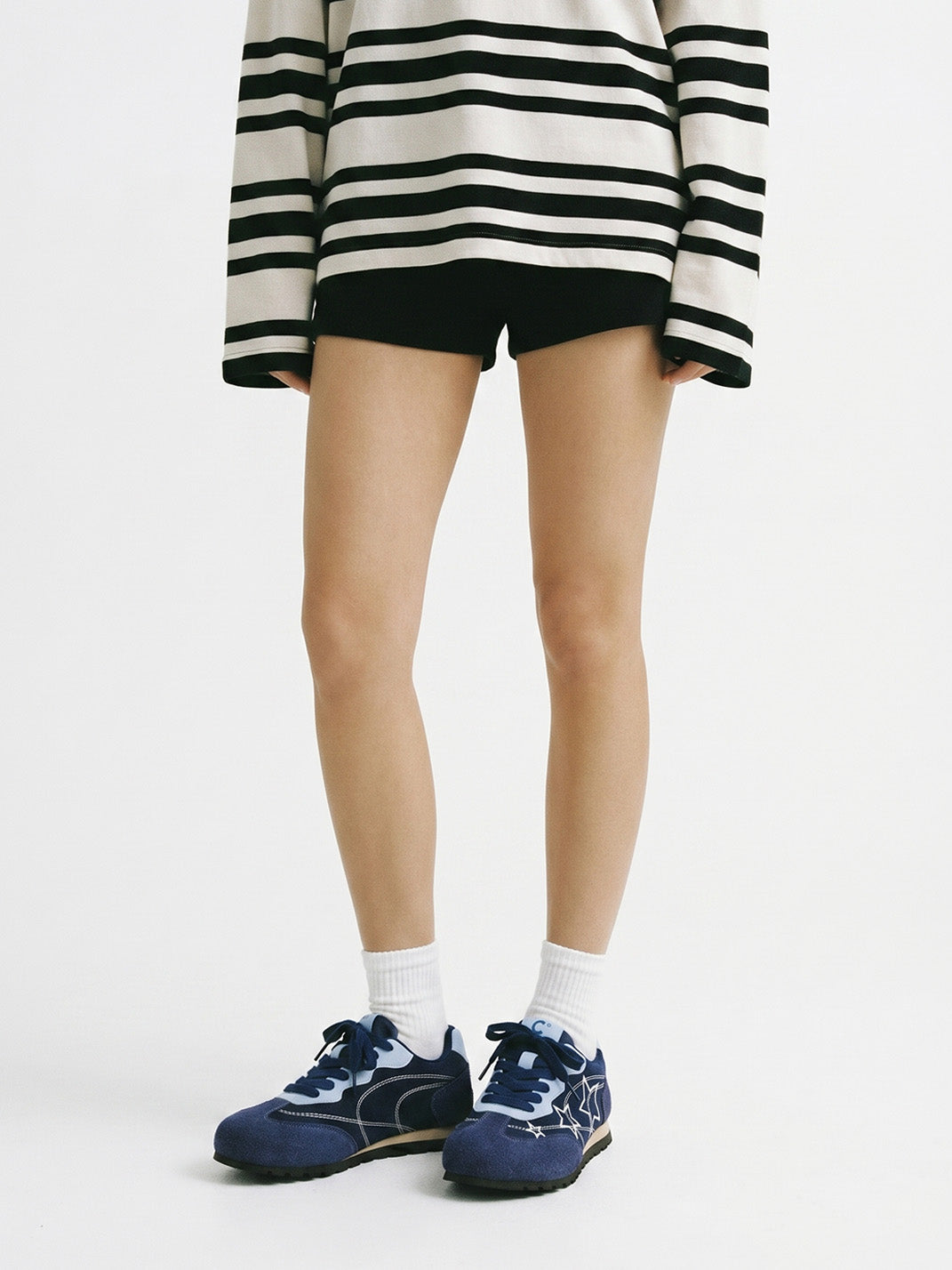 Navy Star-Embroidered Retro Low-Top Sneakers - View 4
