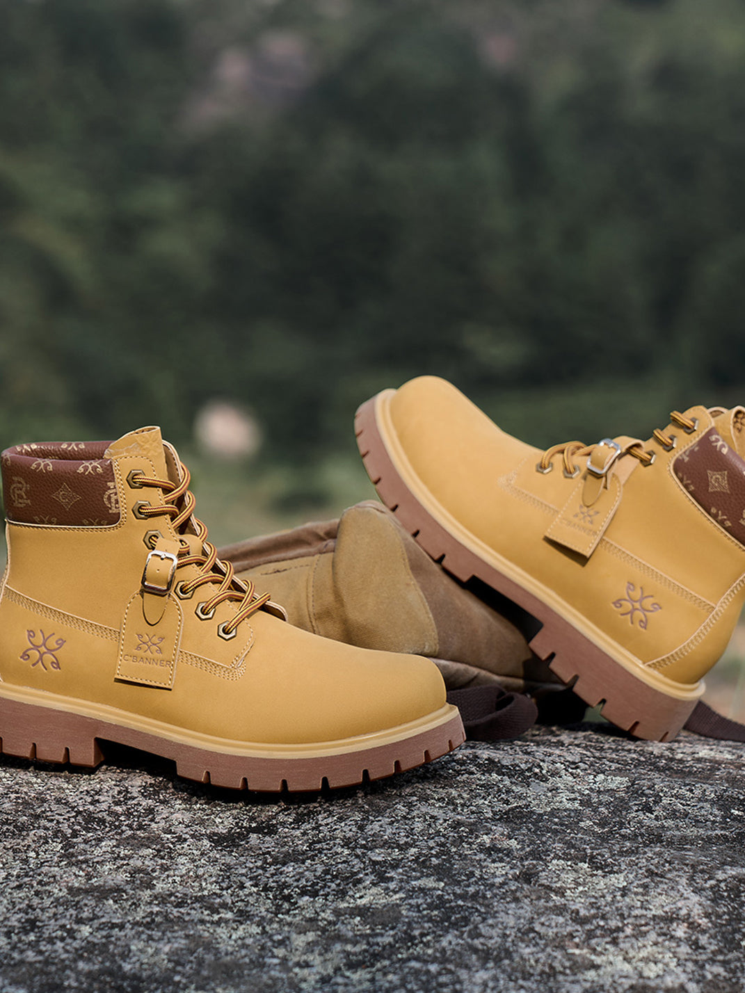 Wheat Contrast-Stitch Lug-Sole Work Boots - View 8