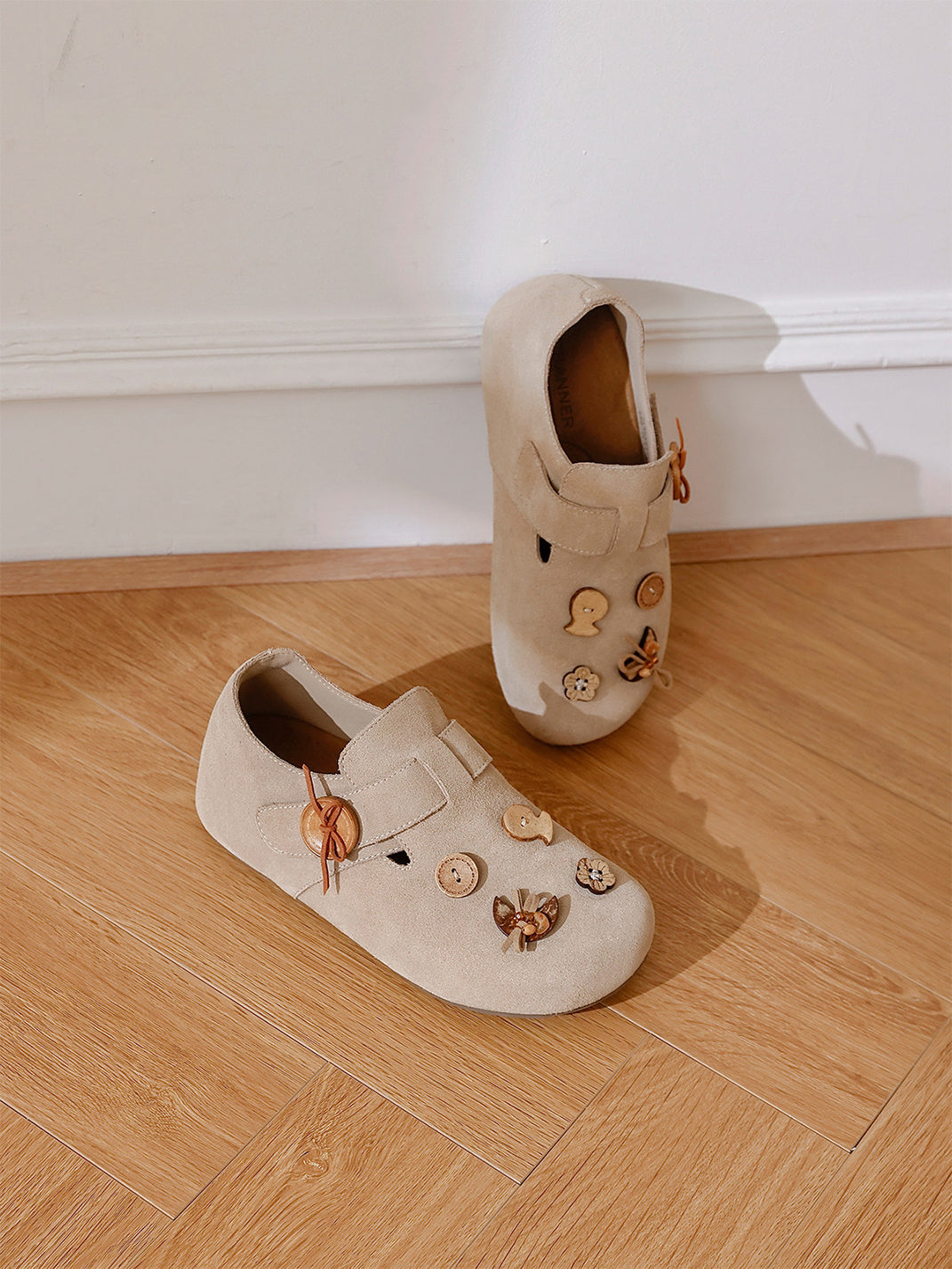 Suede Button-Strap Retro Slip-On Shoes - View 5