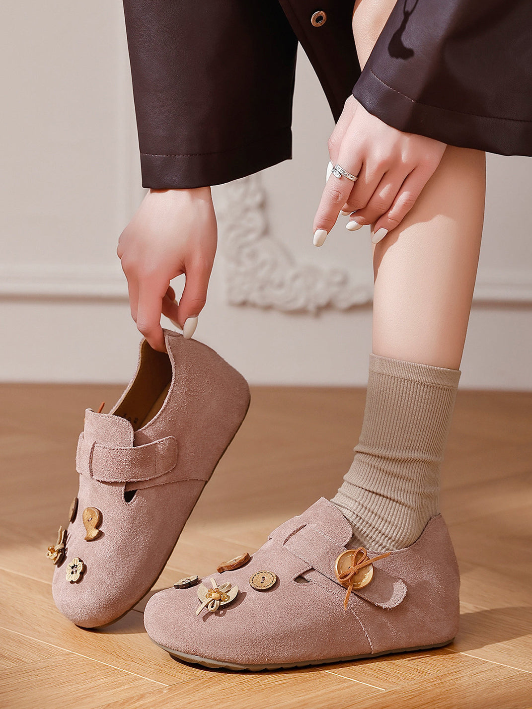 Suede Button-Strap Retro Slip-On Shoes - View 12