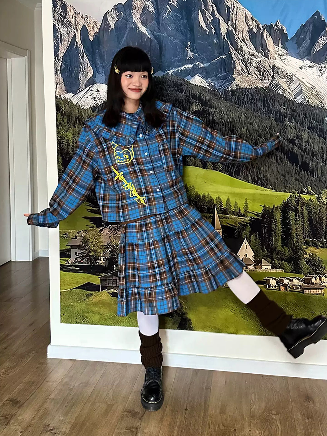 Ruffle-Collar Plaid Crop Shirt — product view 3