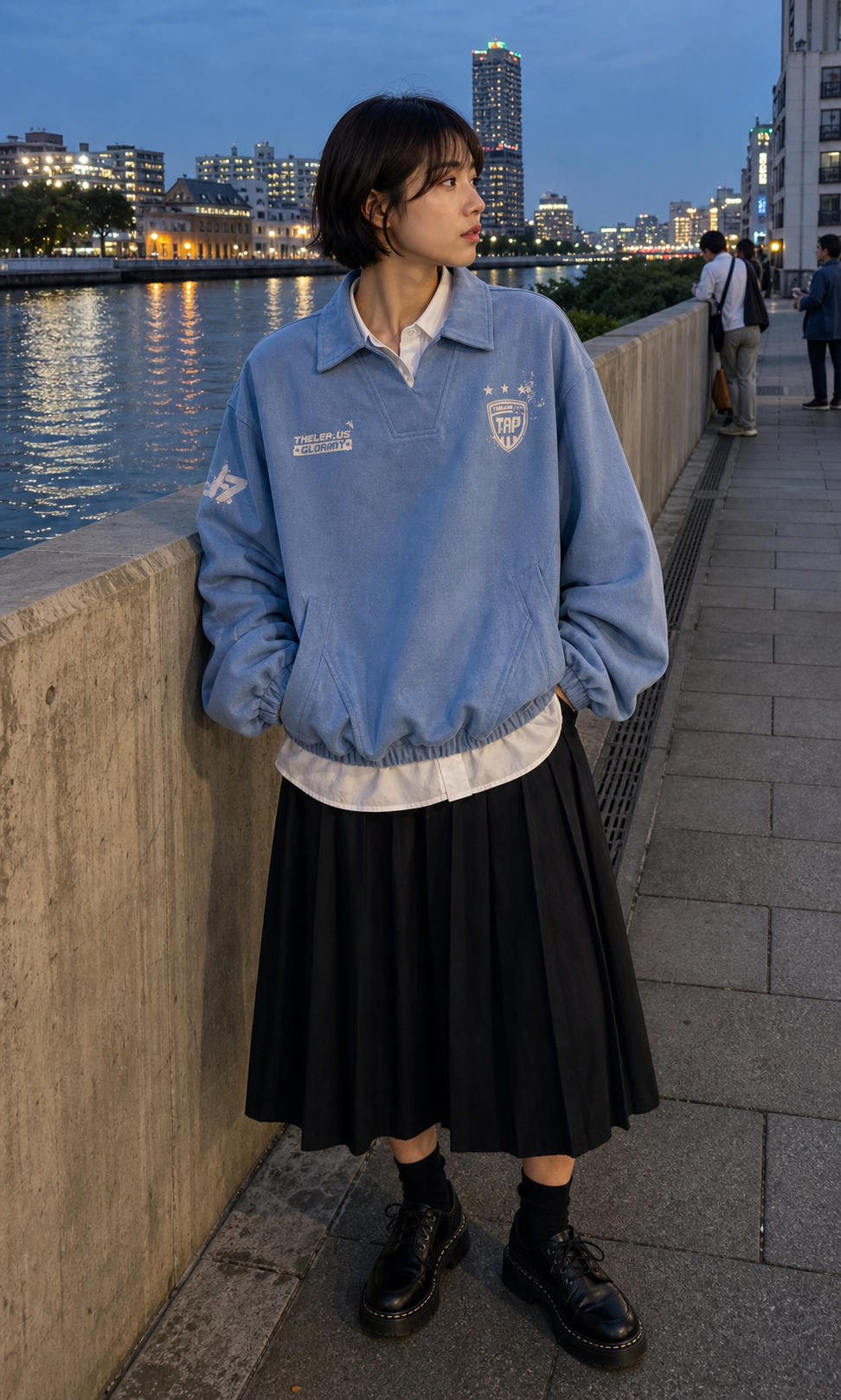Light Blue Vintage Varsity Pullover showcase 3