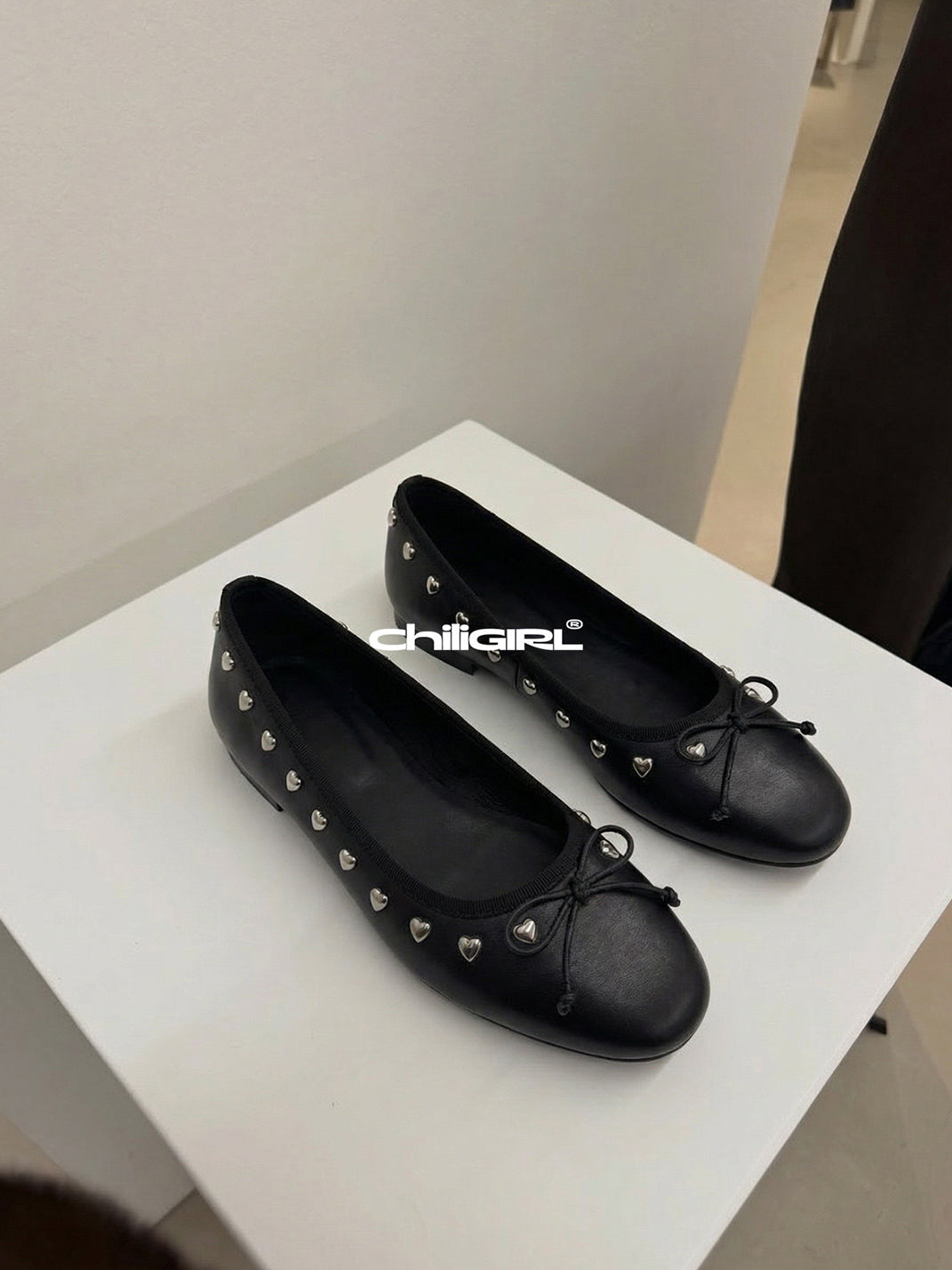 Heart-Rivet Bow Ballet Flats - View 9