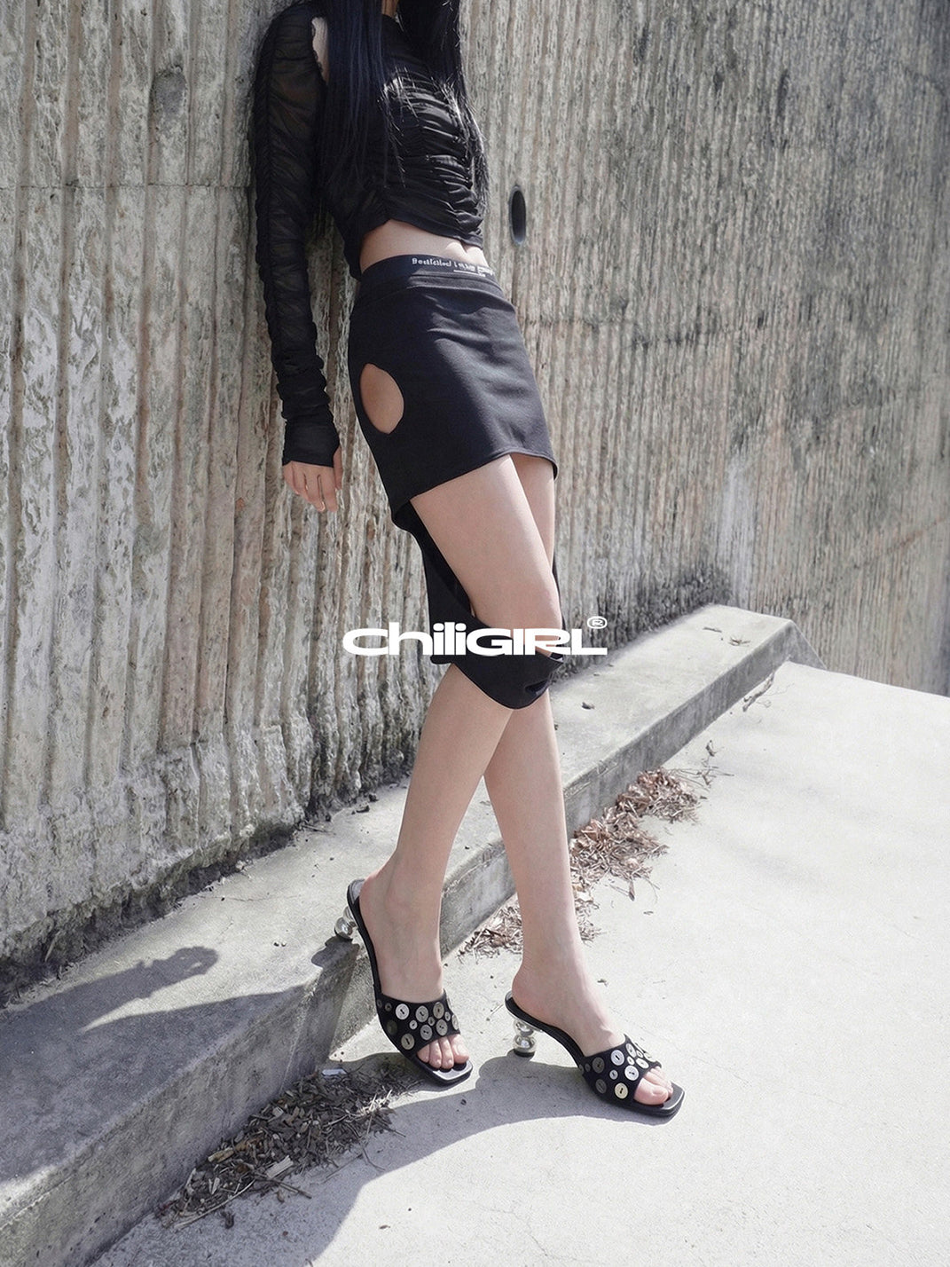 Black Shell-Buckle Sculpted-Heel Slides - View 10