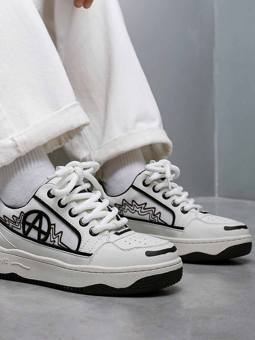 Colorblock Graphic Skate Sneakers - View 22