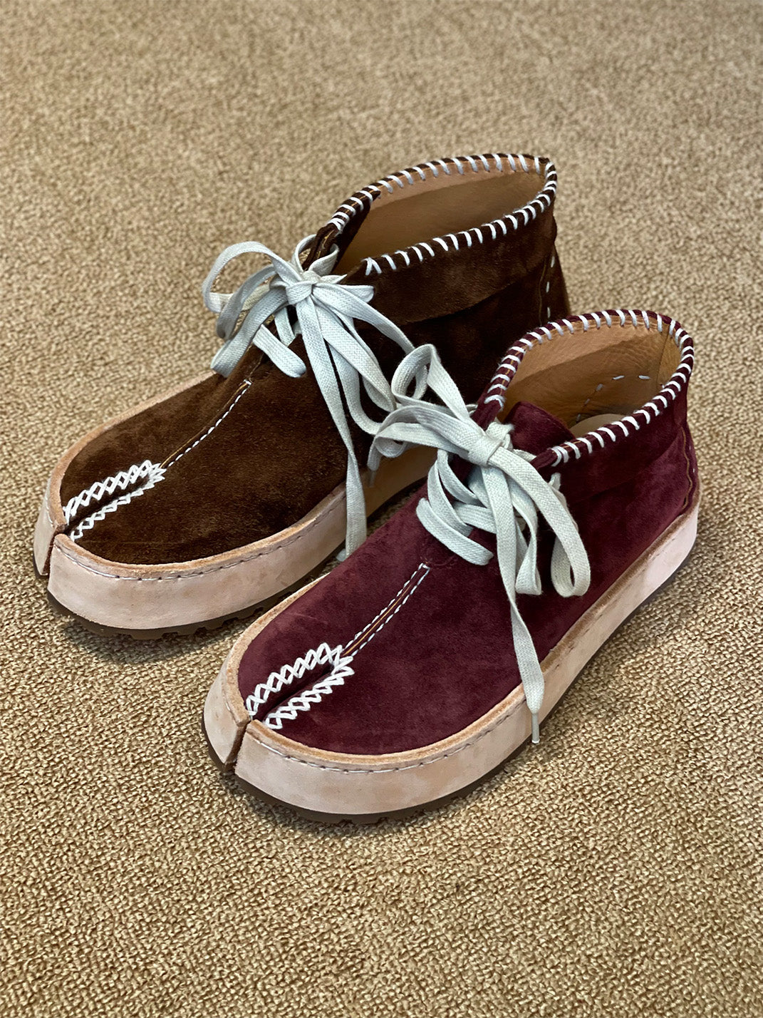 Split-Toe Leather Lace-Up Chukka Boots - View 5