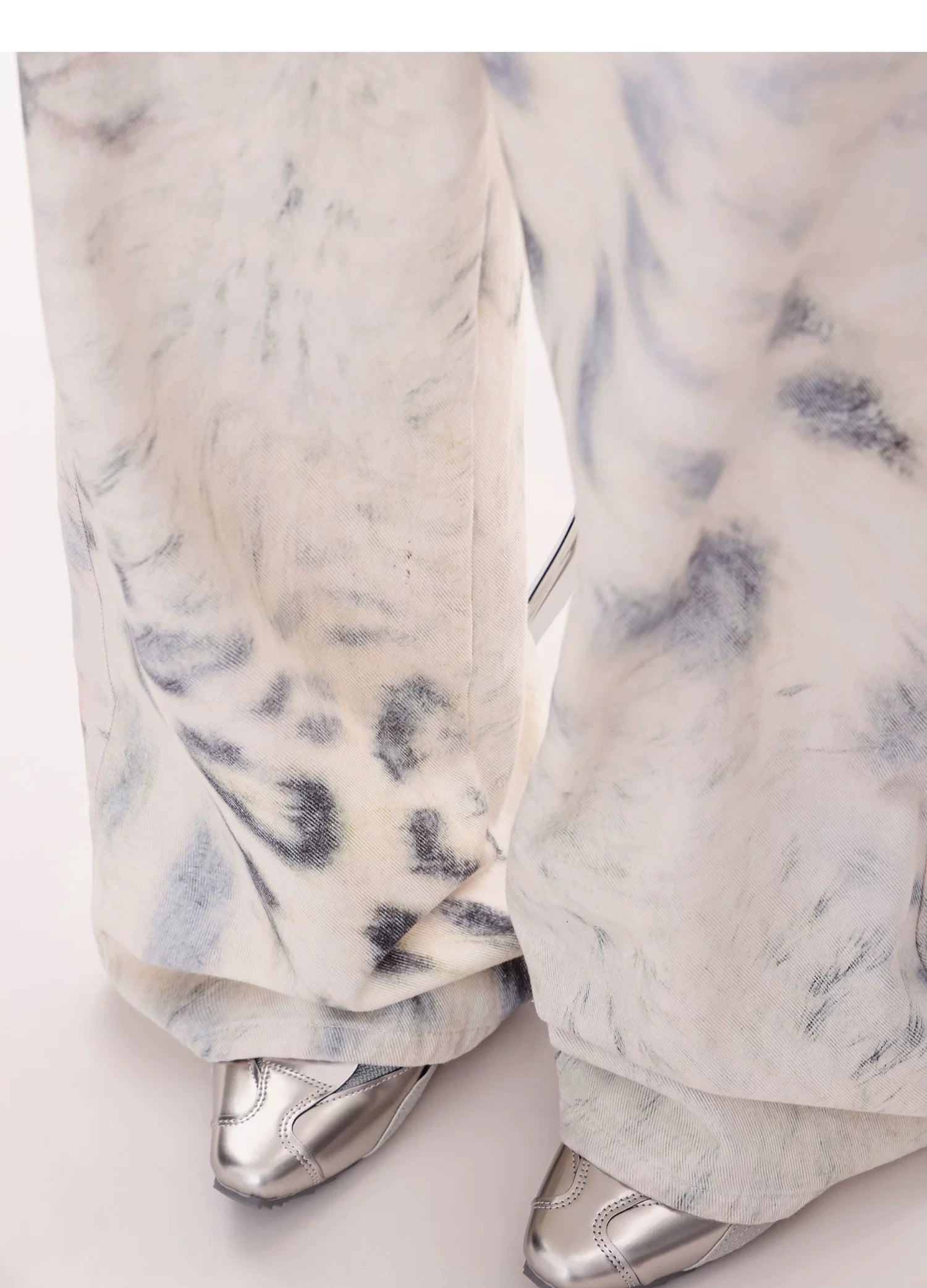Leopard Tie-Dye Wide-Leg Jeans detail 9