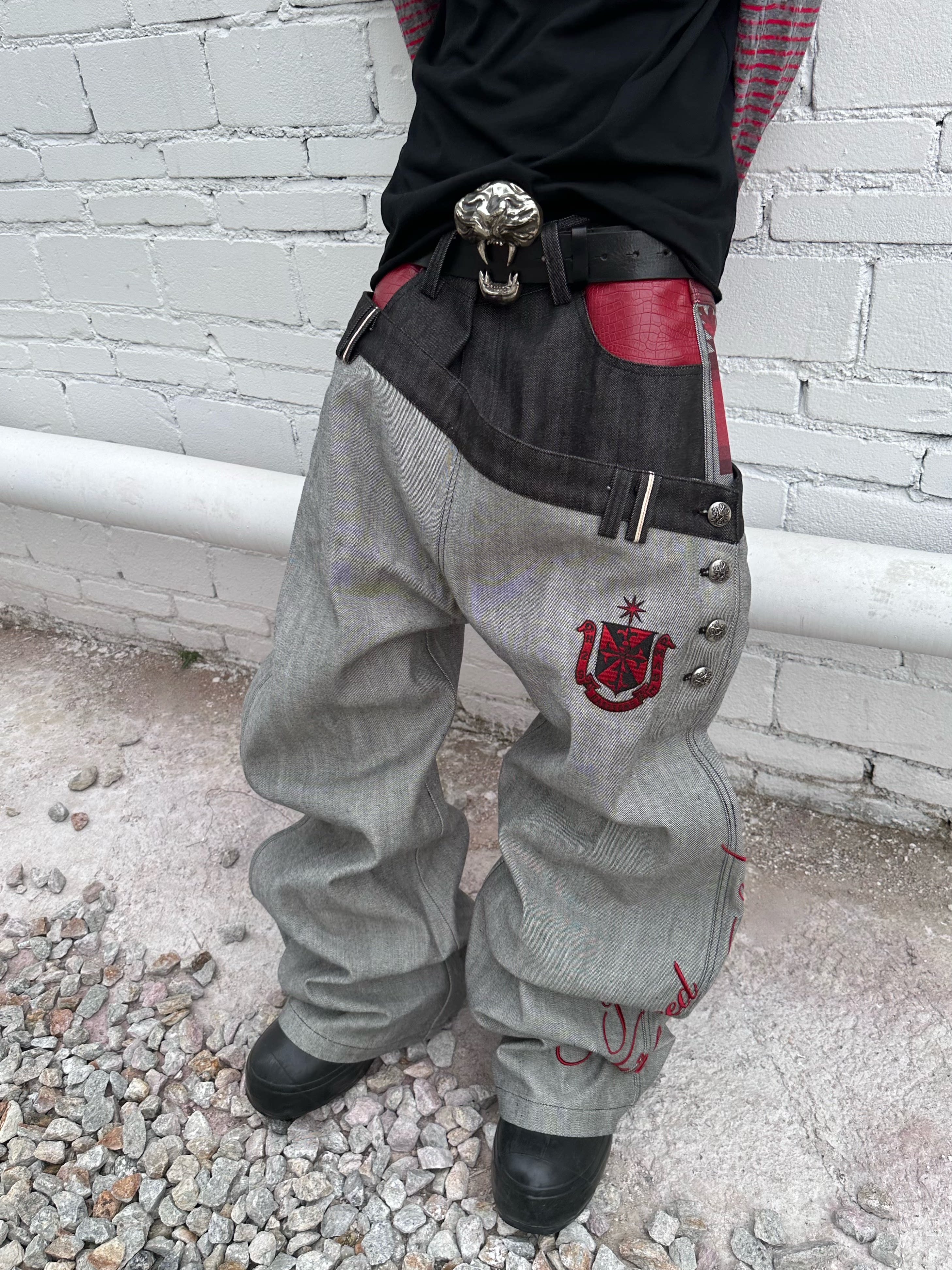 Gray curve-leg jeans street styling view