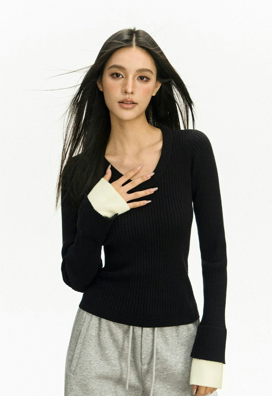 Ribbed V-Neck Contrast Sweater