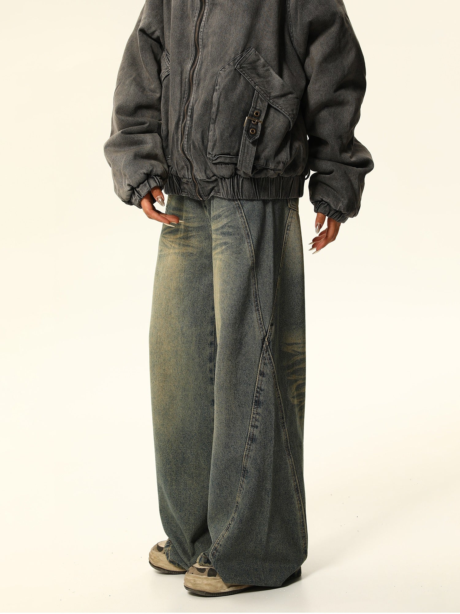 Vintage-Wäsche mit breitem Tischler Jeans