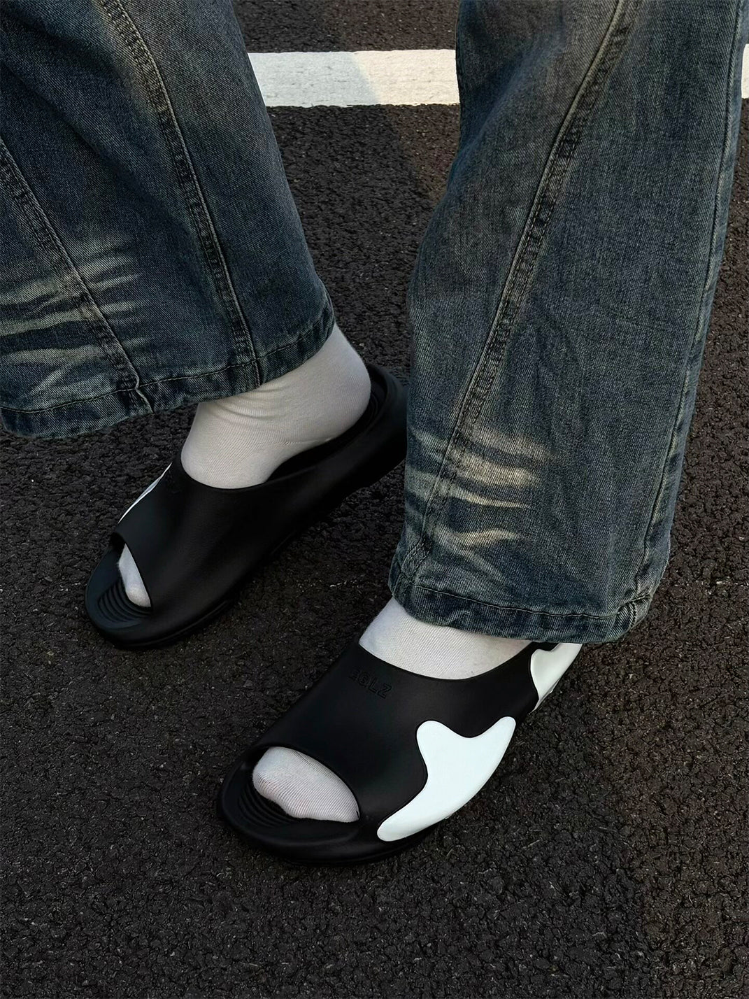 Sculpted Cloud Colorblock Slide Sandals - View 2