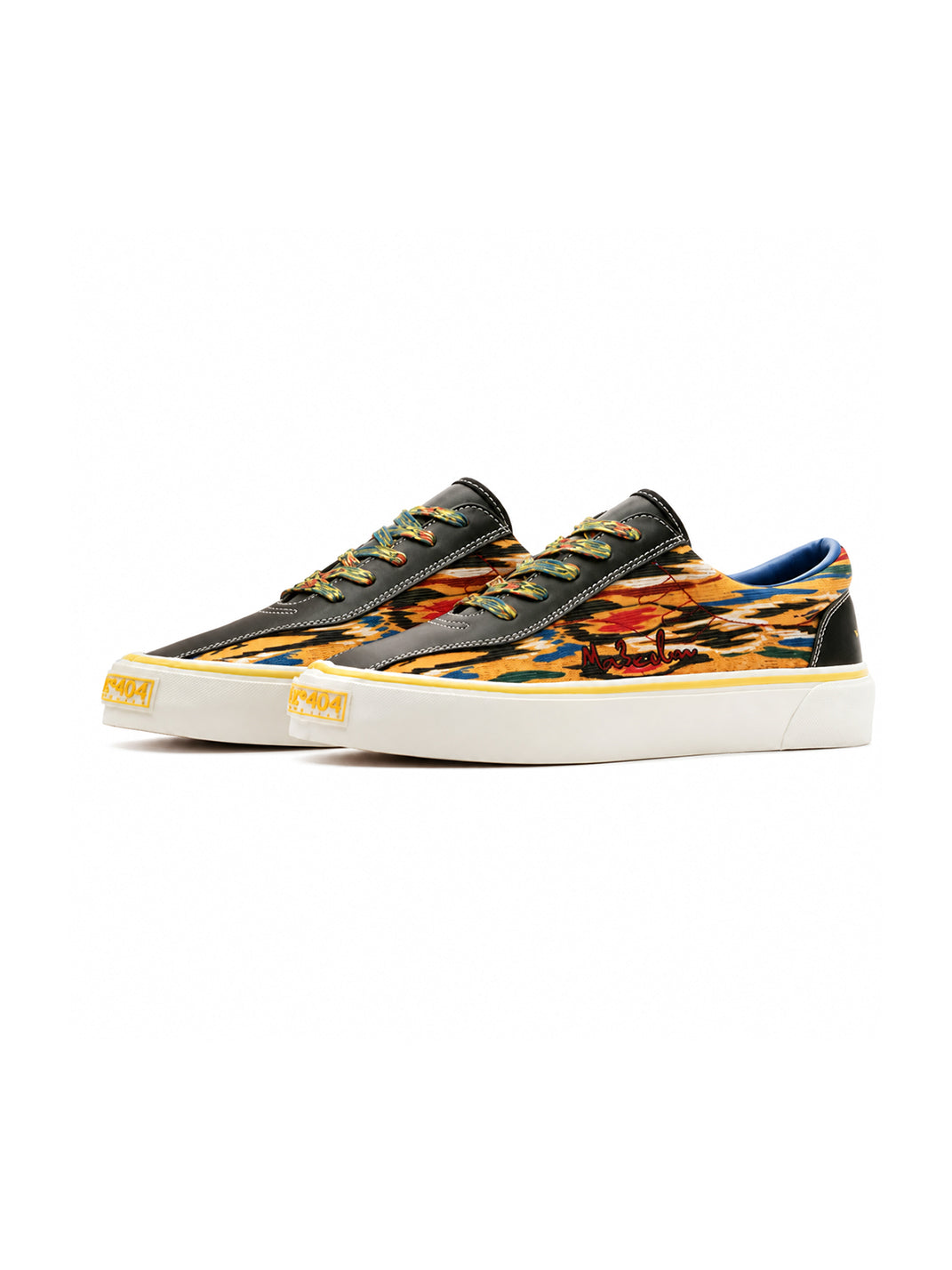 Etles Graphic Low-Top Skate Shoes - View 4