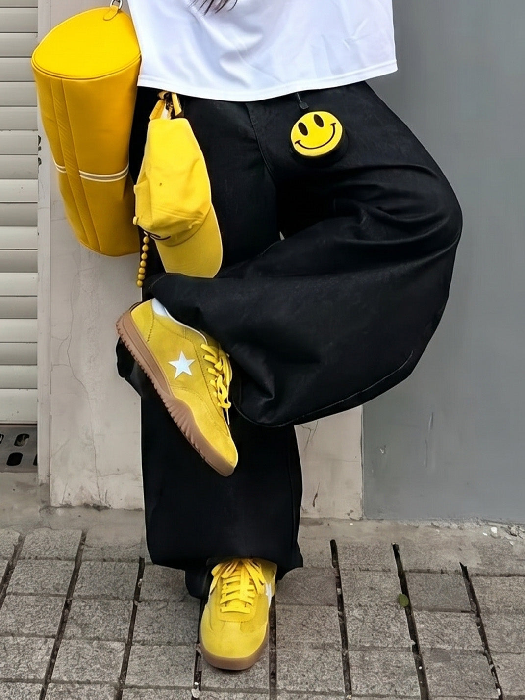 Star-Embroidered Yellow Suede Trainers - View 3