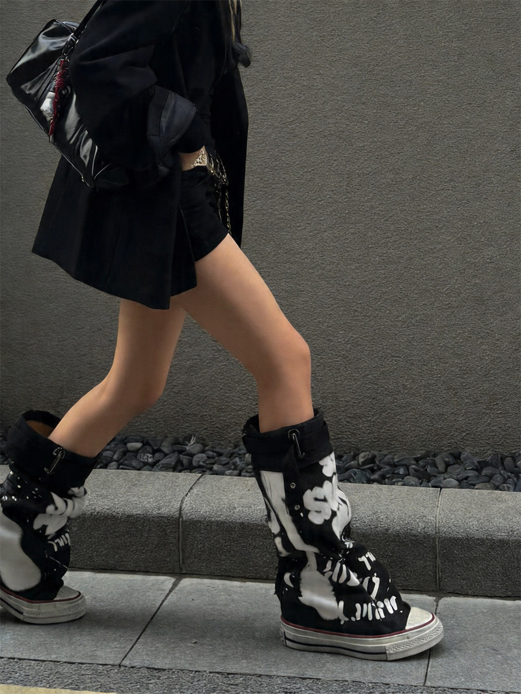 Graffiti Print Mid-Calf Canvas Boots - View 4