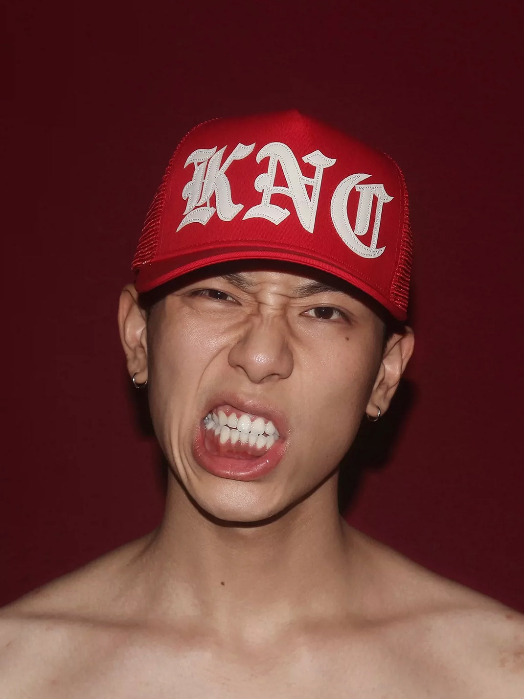 Gothic-Logo Mesh Trucker Cap - View 5