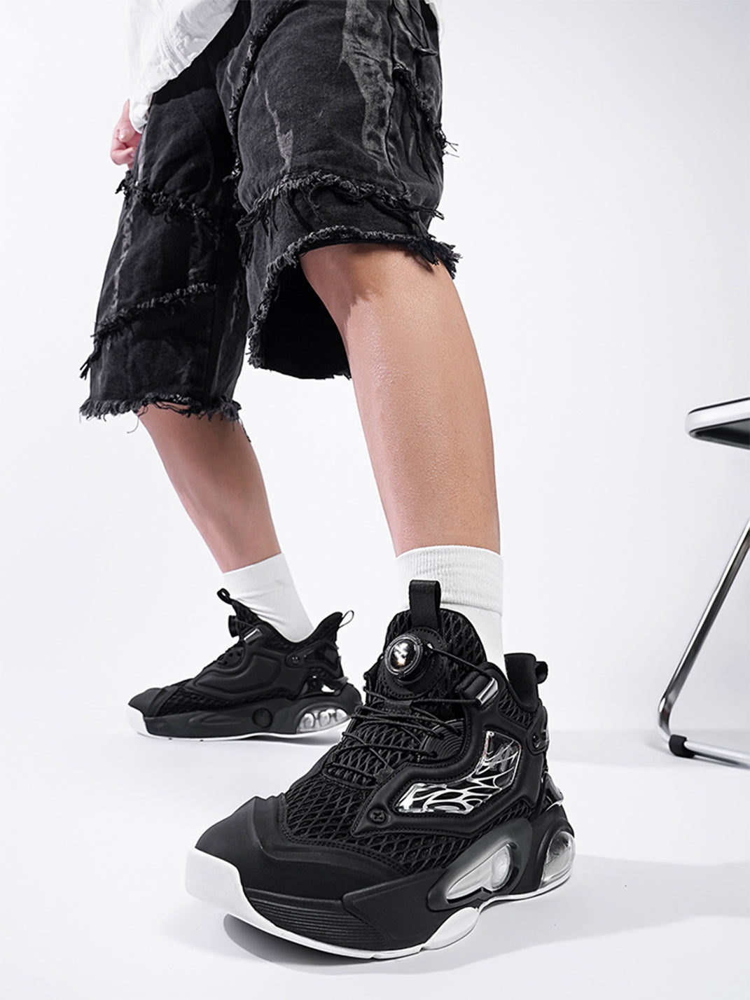 Black Air-Cushion Runner Sneakers - View 3