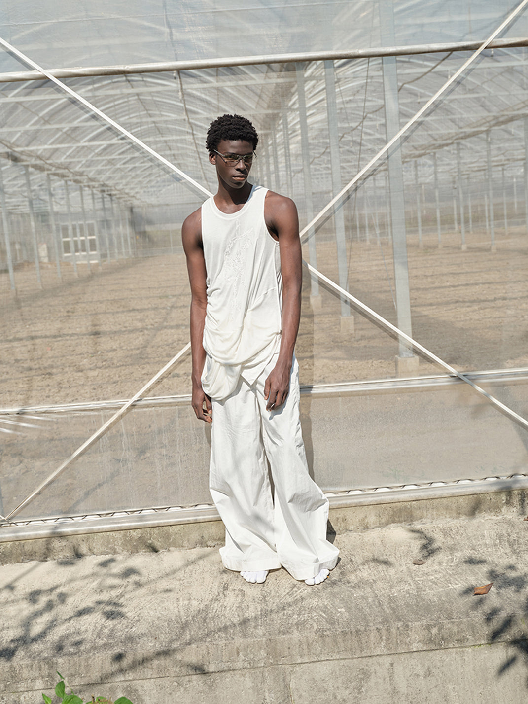 Ivory Knot-Drape Embroidered Tencel Vest - View 2