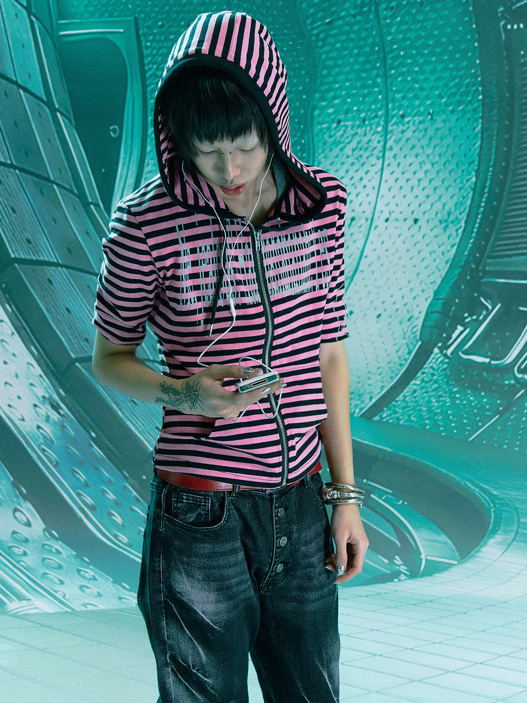 Striped Short-Sleeve Hooded T-Shirt - View 10