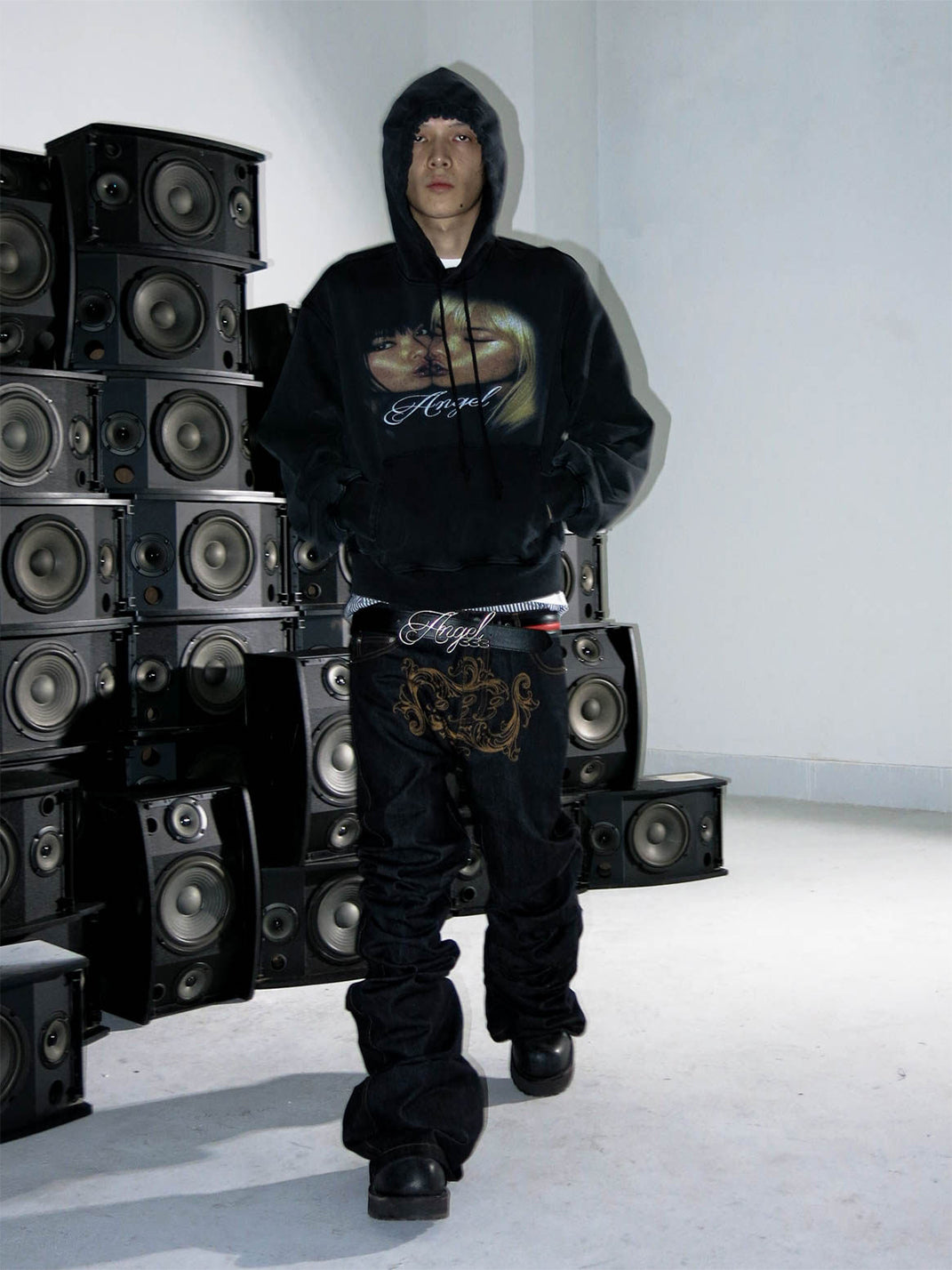 Distressed Portrait Graphic Sweatshirt - View 3