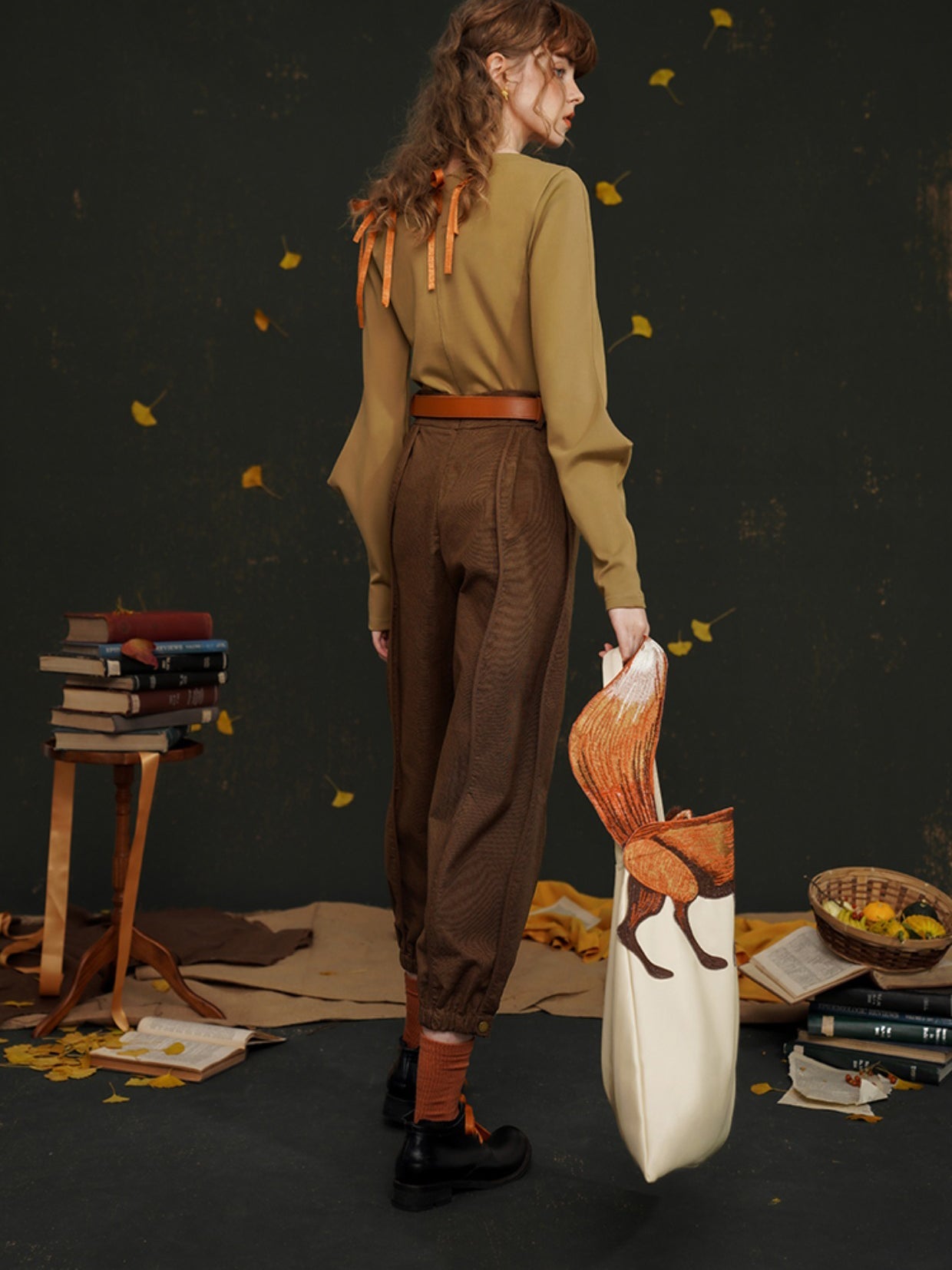Foxy Charm Tote Bag - chiclara