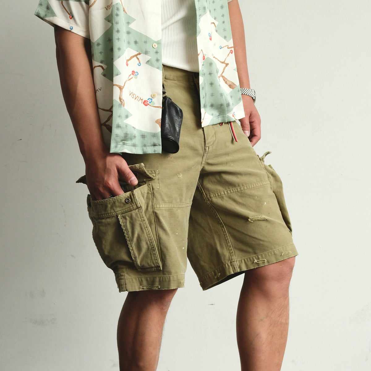 Washed Utility Pocket Cotton Cargo Shorts - detail or styled view 4