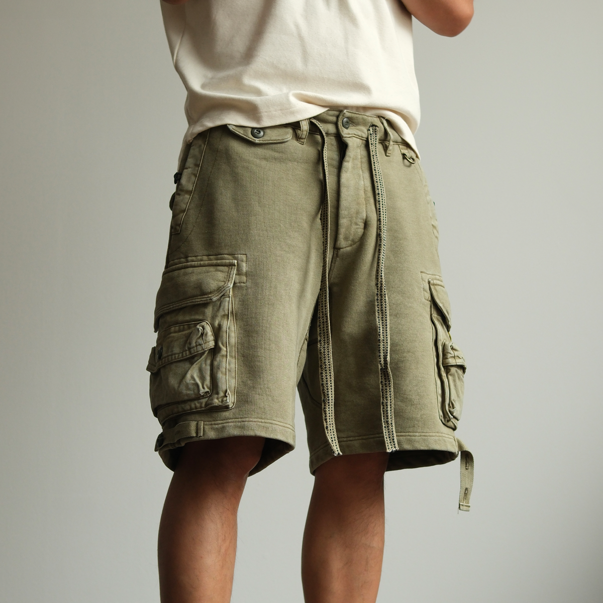 Drawstring Cotton Utility Cargo Shorts - product view 3