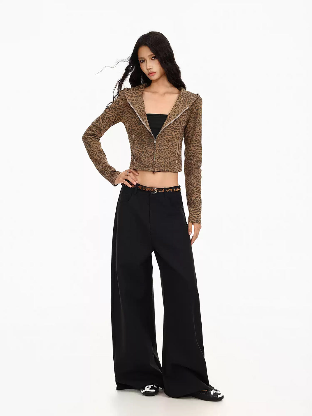 Fitted Leopard Print Cropped Zip Jacket - product view 8