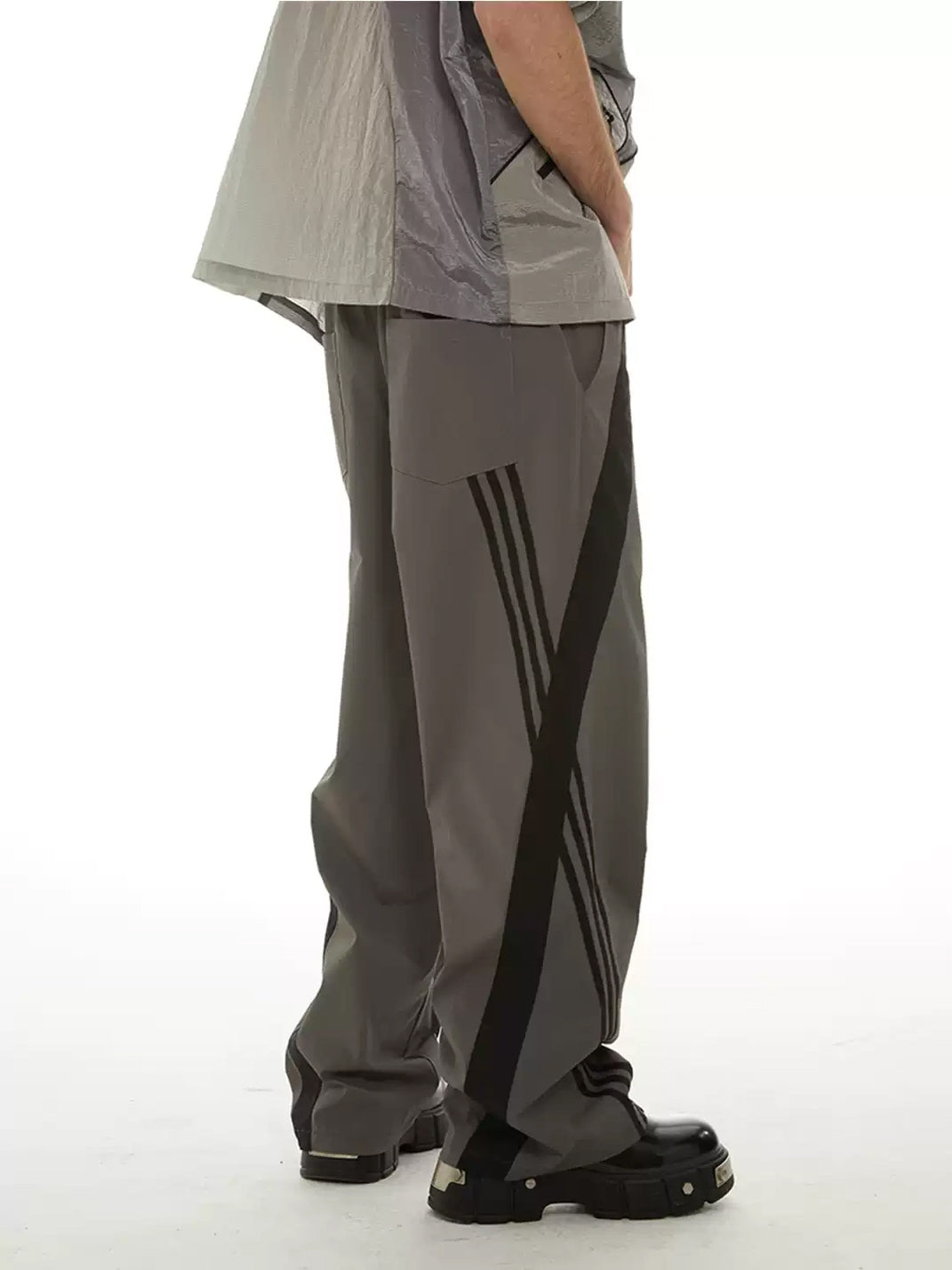 Contrast Side Stripe Drawstring Straight Leg Pants - view 10