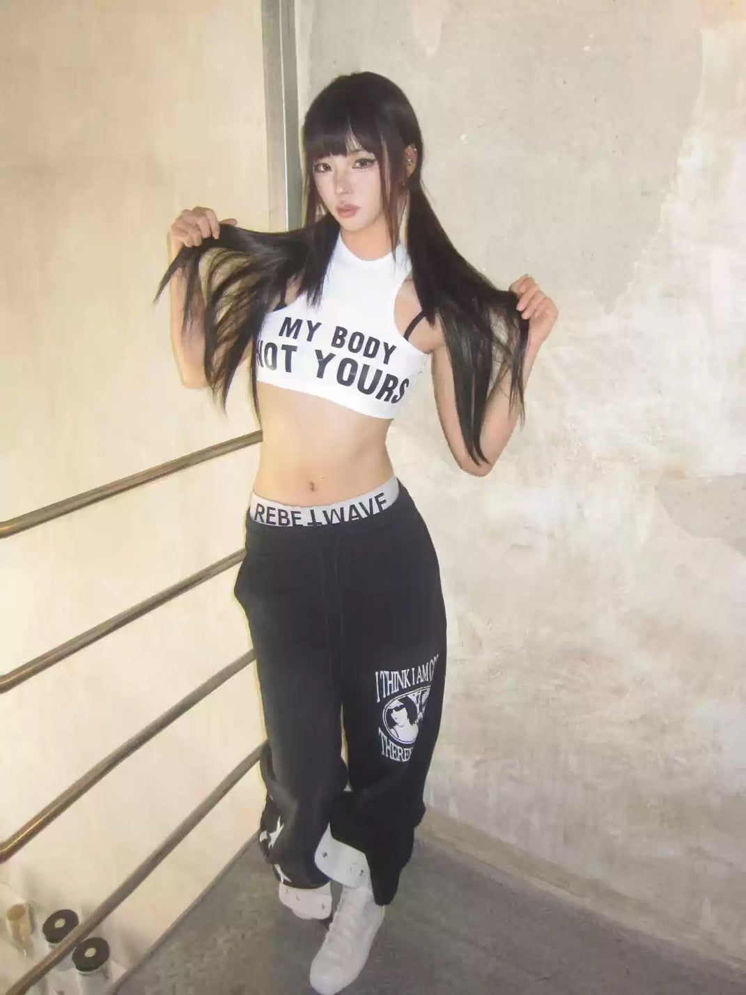 Black Star Print Wide Leg Sweatpants - product view 2
