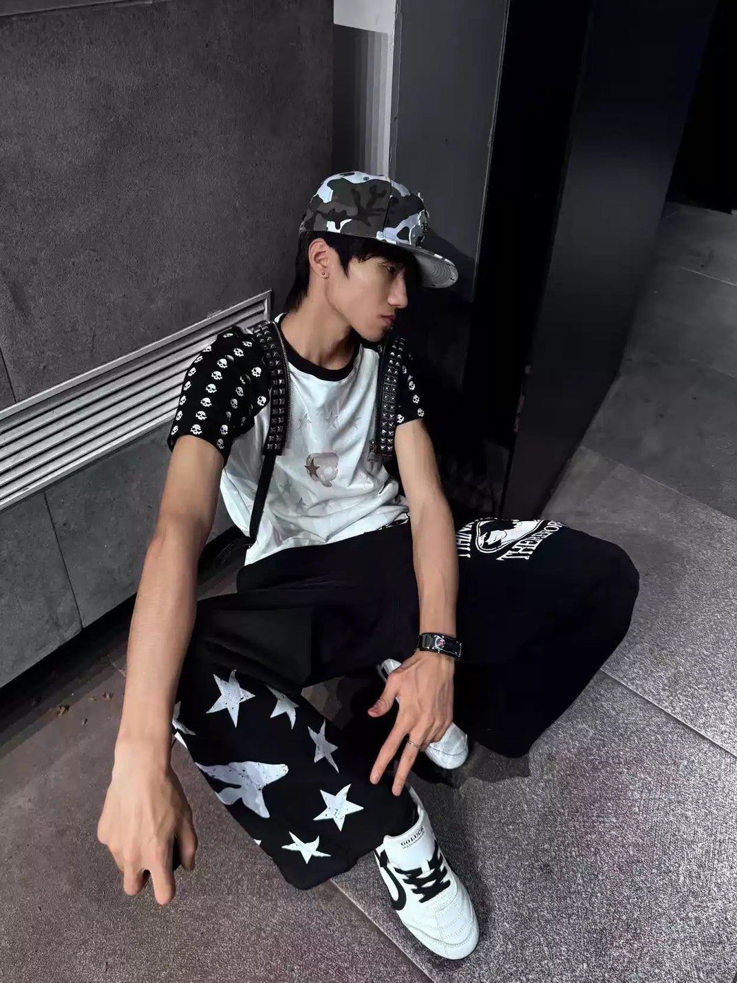 Black Star Print Wide Leg Sweatpants - product view 4