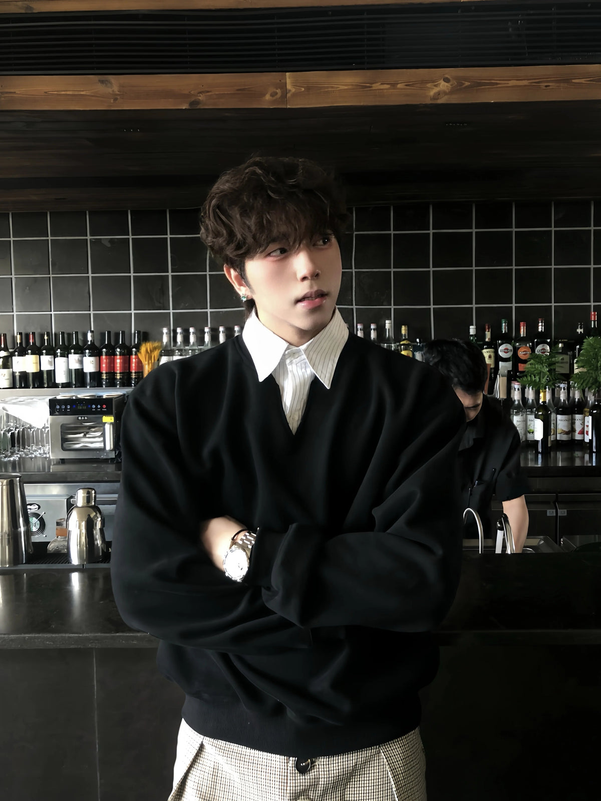 Layered-Look Collared V-Neck Sweatshirt product view 4