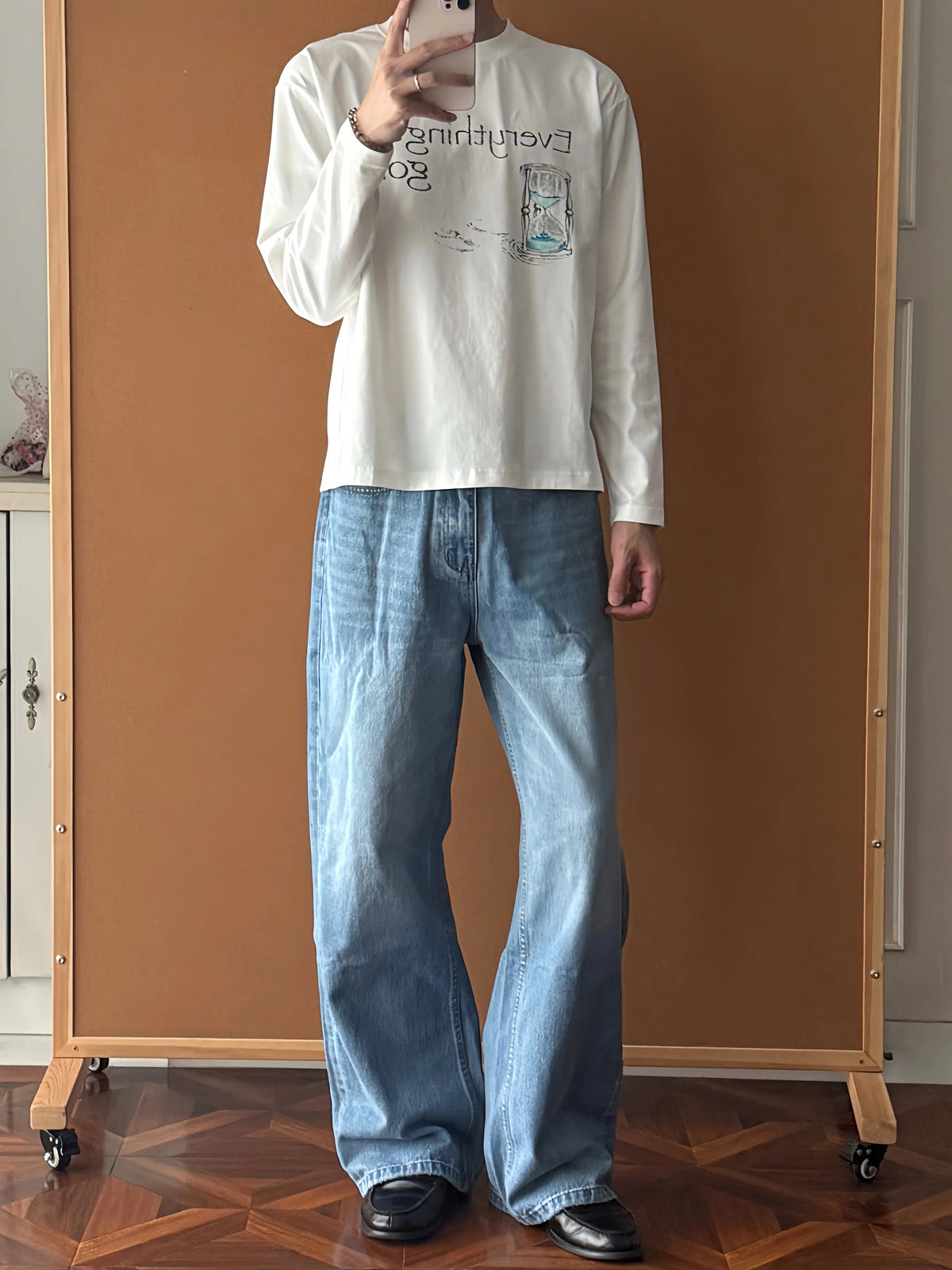 Hourglass Graphic Long-Sleeve Tee product view 5