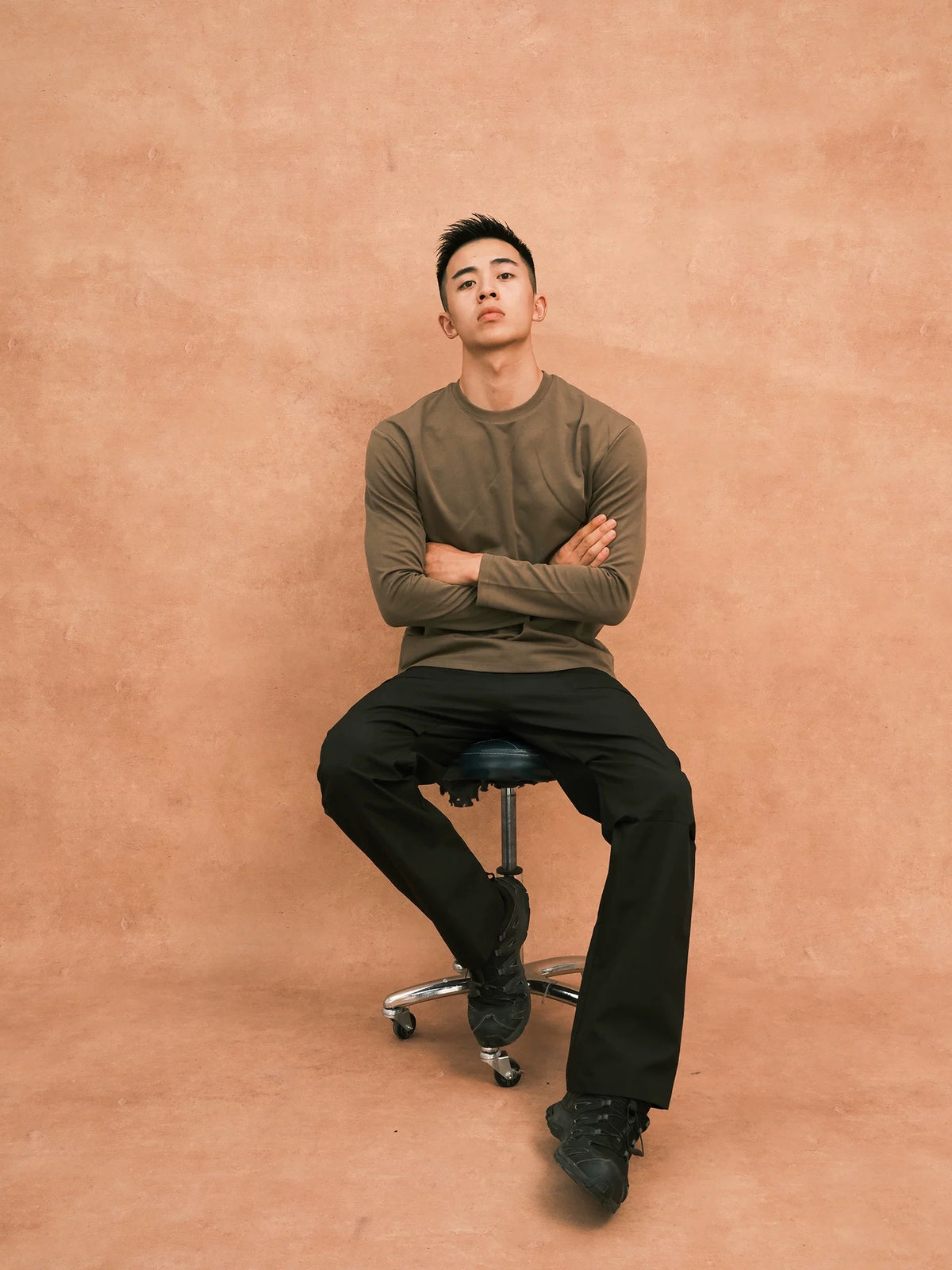 Heavy Cotton-Blend Long-Sleeve Crewneck product view 3