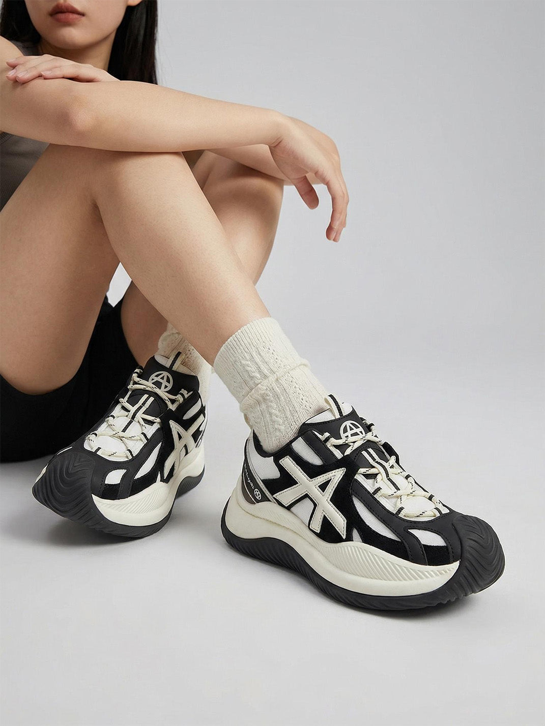 Star-Lace Wave-Sole Chunky Sneakers - View 3