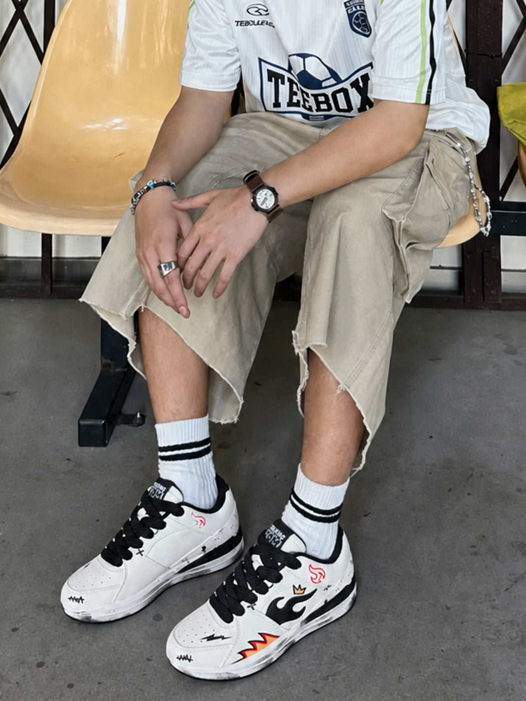 Scuffed Flame-Graphic Court Sneakers - View 2