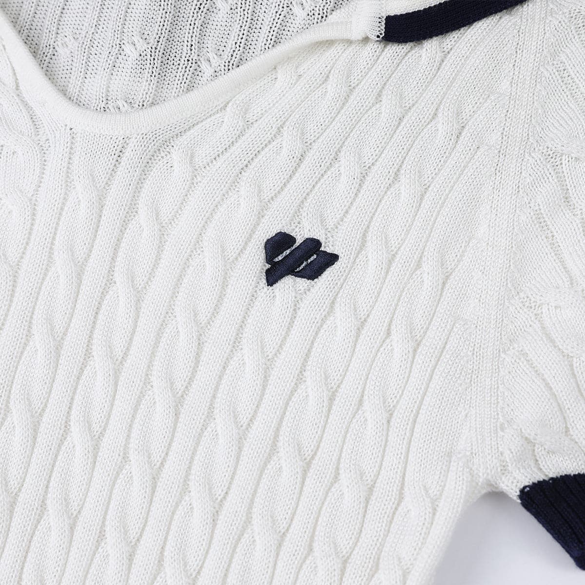 White Knit Crop Top With Embroidered Sailor Collar - chiclara